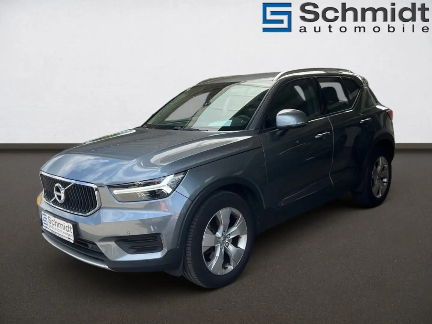 Volvo XC40 T4 AWD Momentum Geartronic Gris - 2