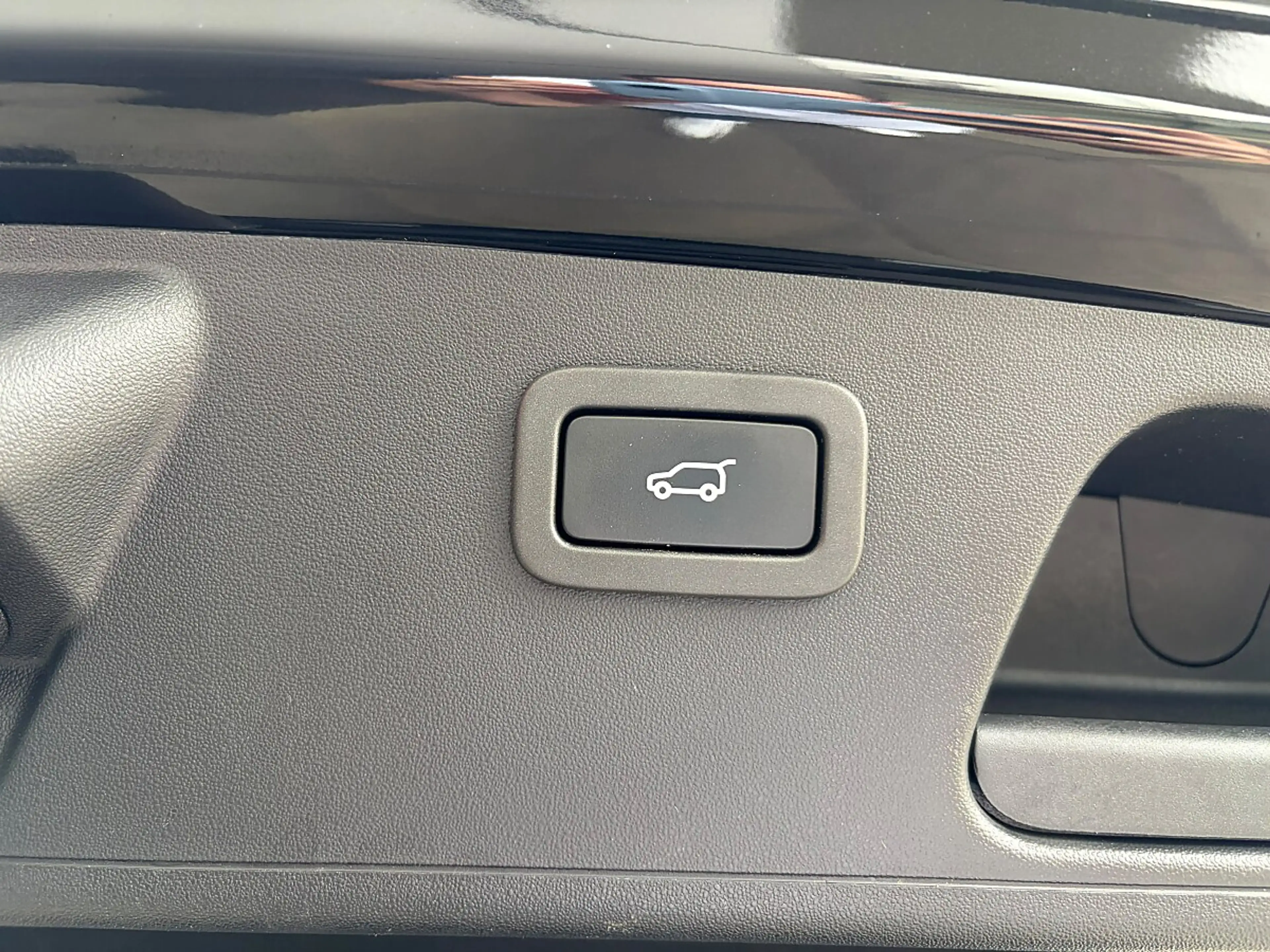 Jaguar E-Pace 2.0DI4 D180 S AWD Aut. — photo 15