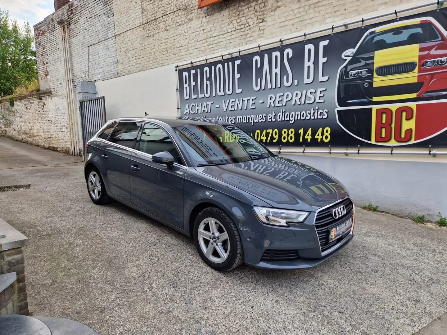 Audi A3 1.6 TDi Design S tronic Gris - 2