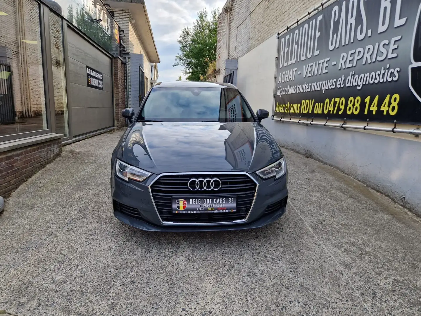 Audi A3 1.6 TDi Design S tronic Gris - 1
