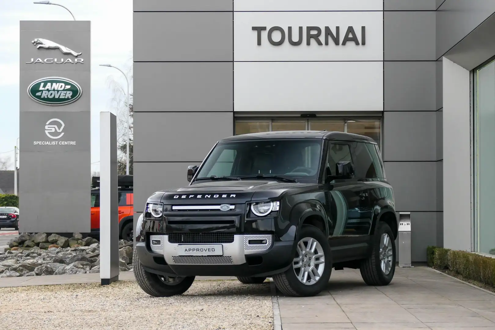 Land Rover Defender 90 D200 S AWD Auto. 25.5MY Noir - 1