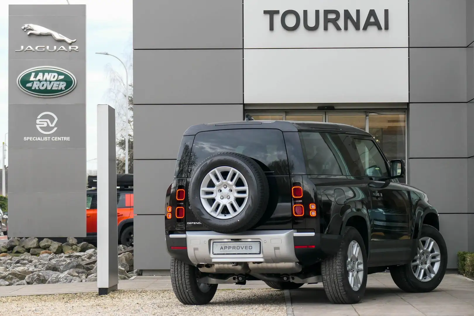 Land Rover Defender 90 D200 S AWD Auto. 25.5MY Noir - 2