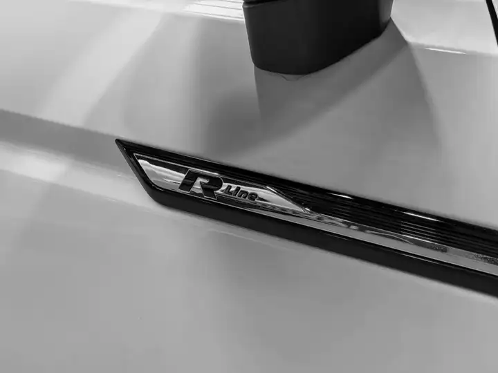 Volkswagen Touran 2025, foto 4