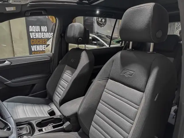 Volkswagen Touran view 11