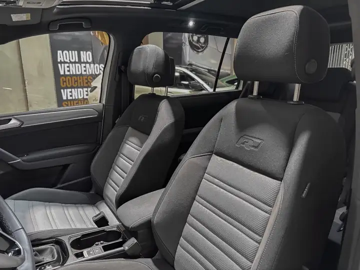 Volkswagen Touran 2025, foto 11