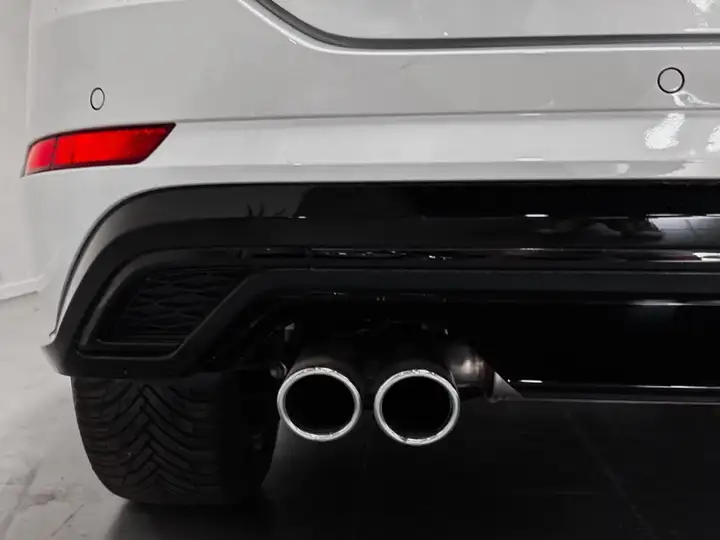 Volkswagen Touran 2025, foto 7