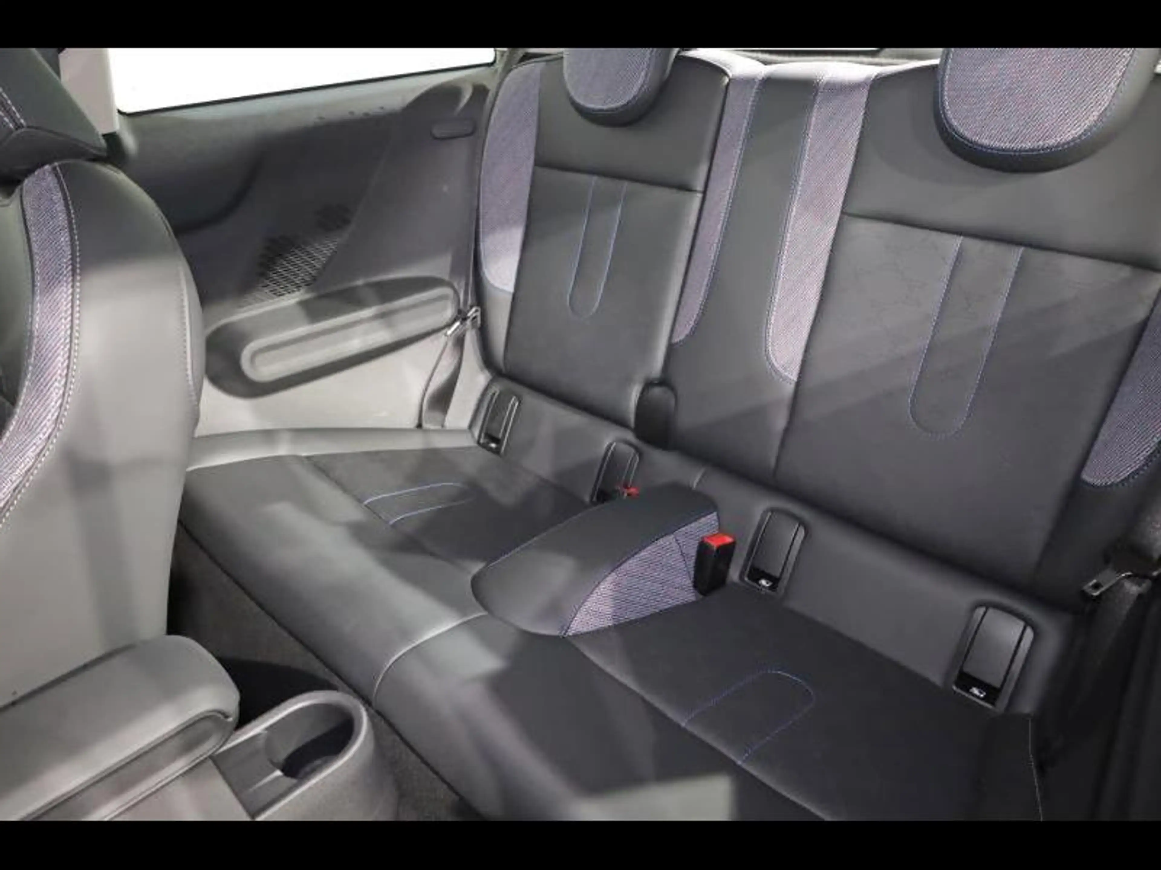 MINI Cooper C — photo 10