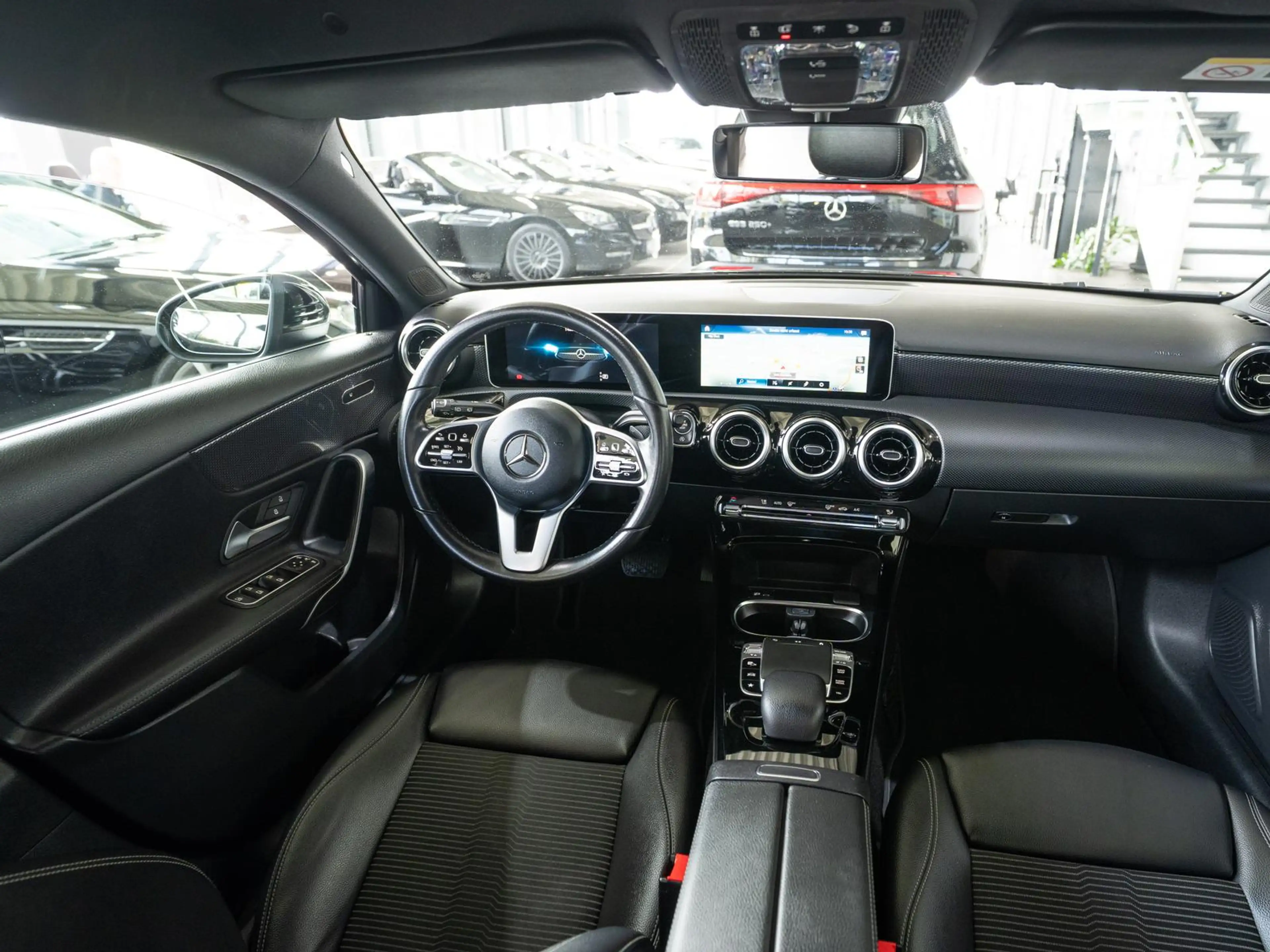 Mercedes-Benz A 220 7G-DCT *LED*TOTWINKEL*WIDESCREEN*MBUX* — photo 14
