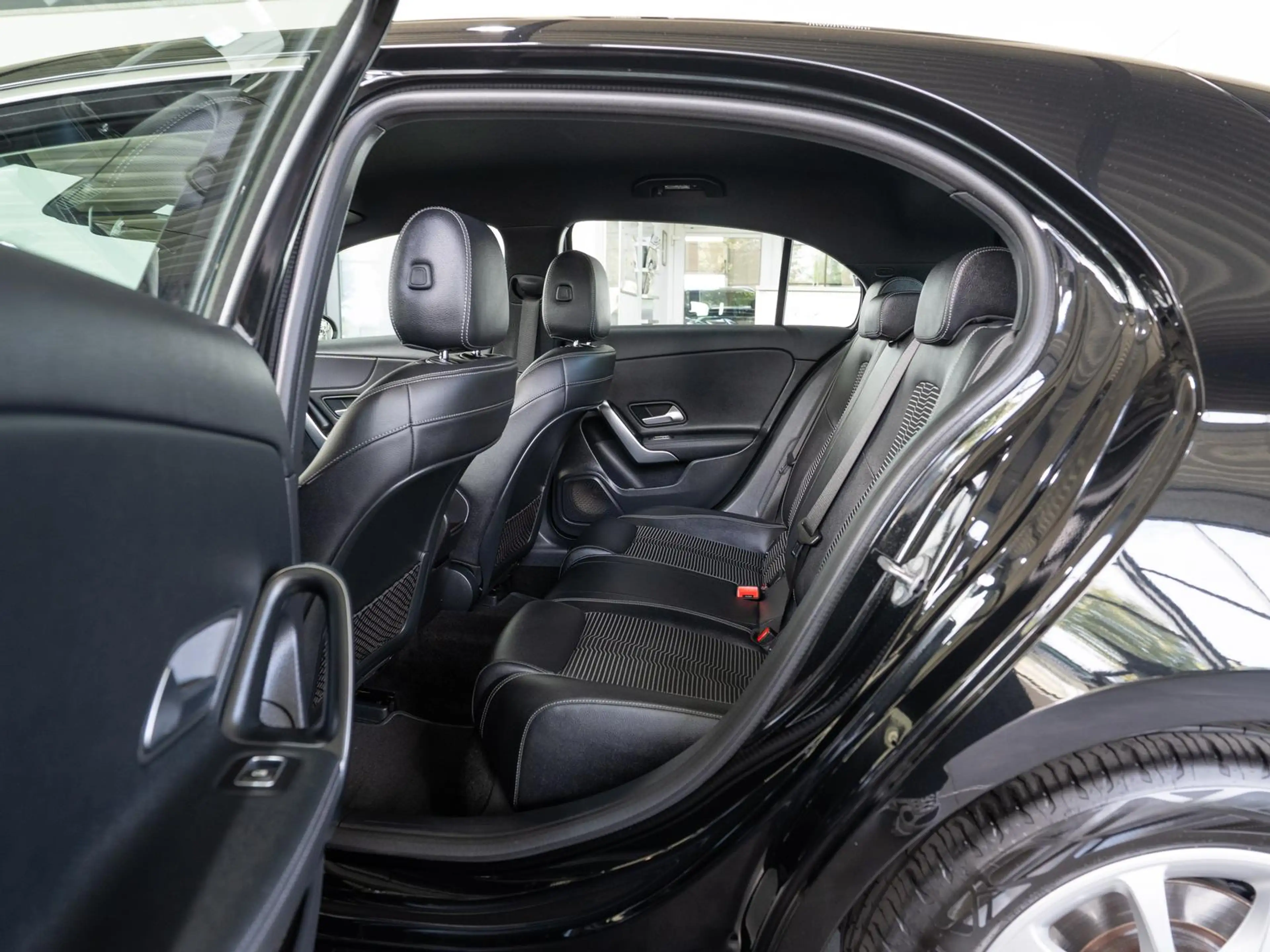 Mercedes-Benz A 220 7G-DCT *LED*TOTWINKEL*WIDESCREEN*MBUX* — photo 10