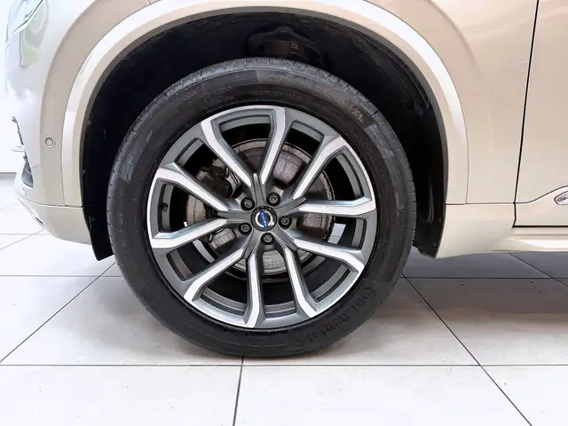 Volvo XC90 view 30