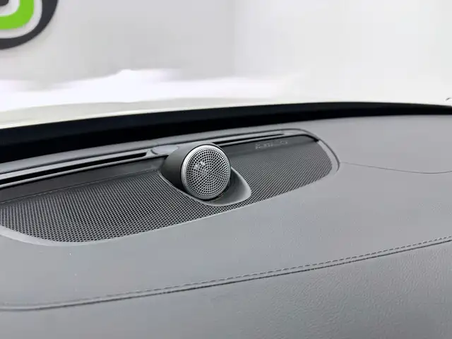 Volvo XC90 view 27