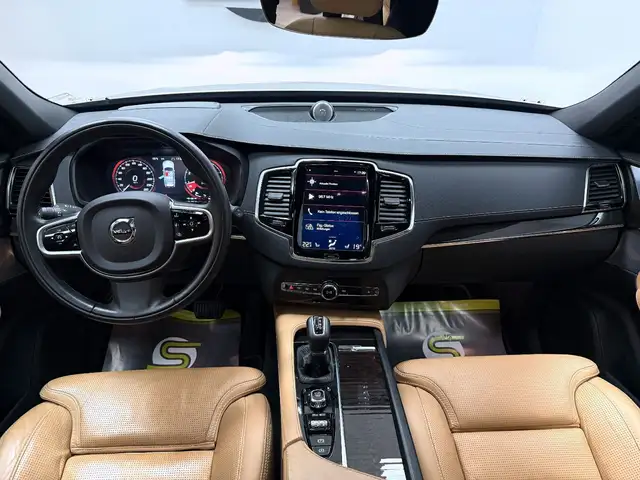 Volvo XC90 view 16