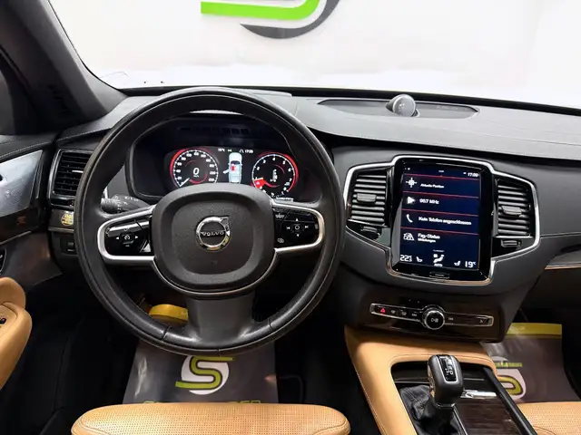 Volvo XC90 view 17