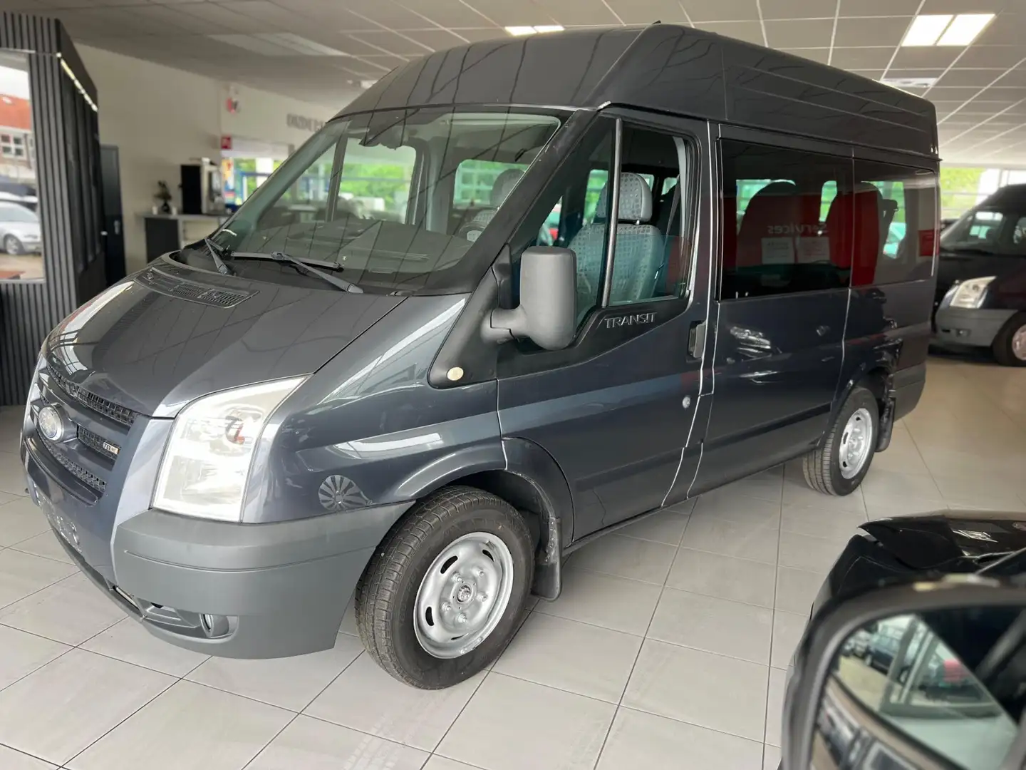 Ford Transit Kombi 300M 2.2 TDCI HD Rolstoelvervoer Zwart - 2