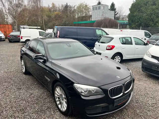 BMW 730 BMW  730D. Sport-Paket M / M-Technic