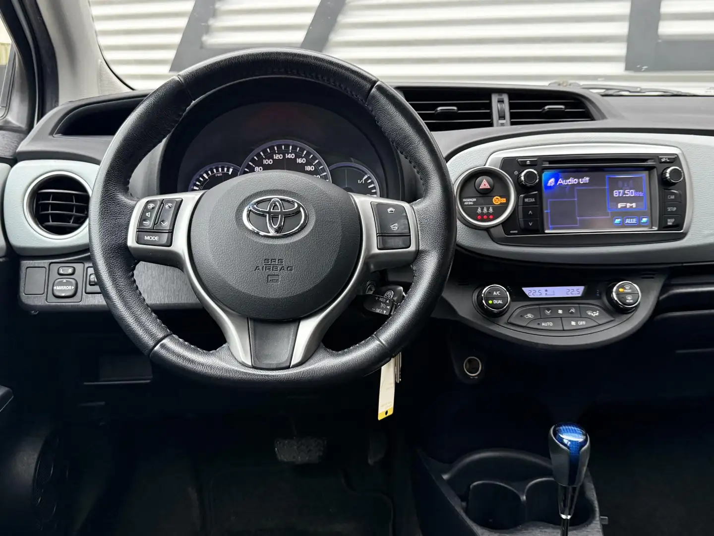 Toyota Yaris 1.5 Full Hybrid Aspiration 2e Eigenaar,Camera,Navi Blanc - 2