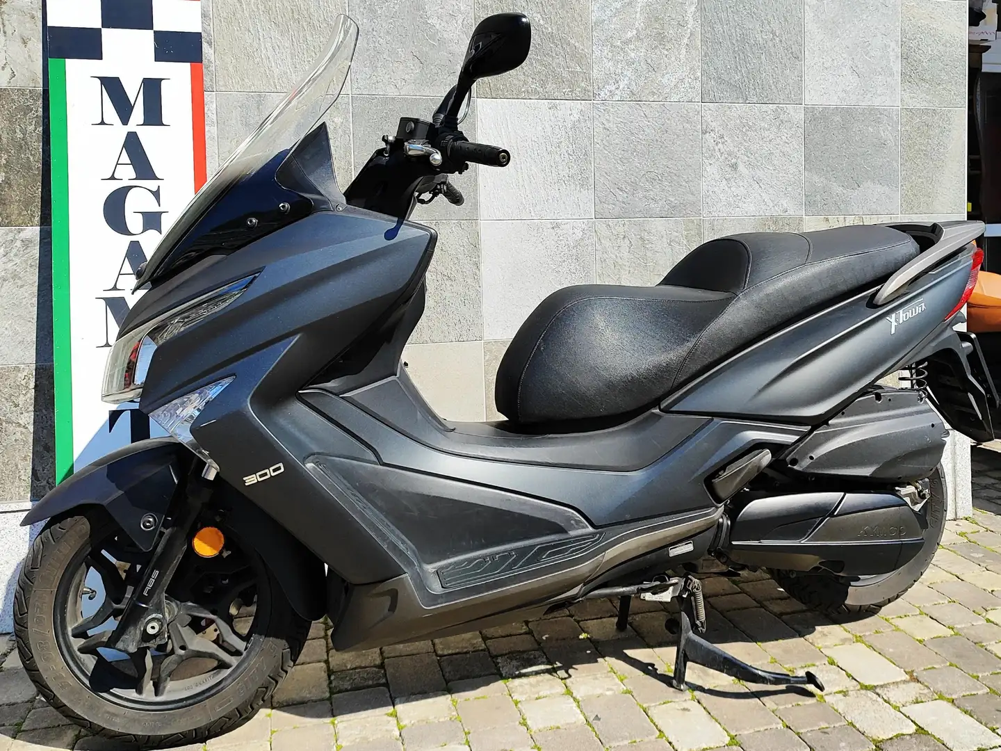 Kymco X-Town 300 Šedá - 2