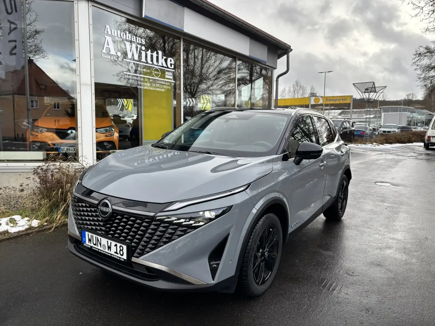 Nissan Qashqai MY24 1.5 VC-T e-POWER N-Connecta 4x2 Negro - 1