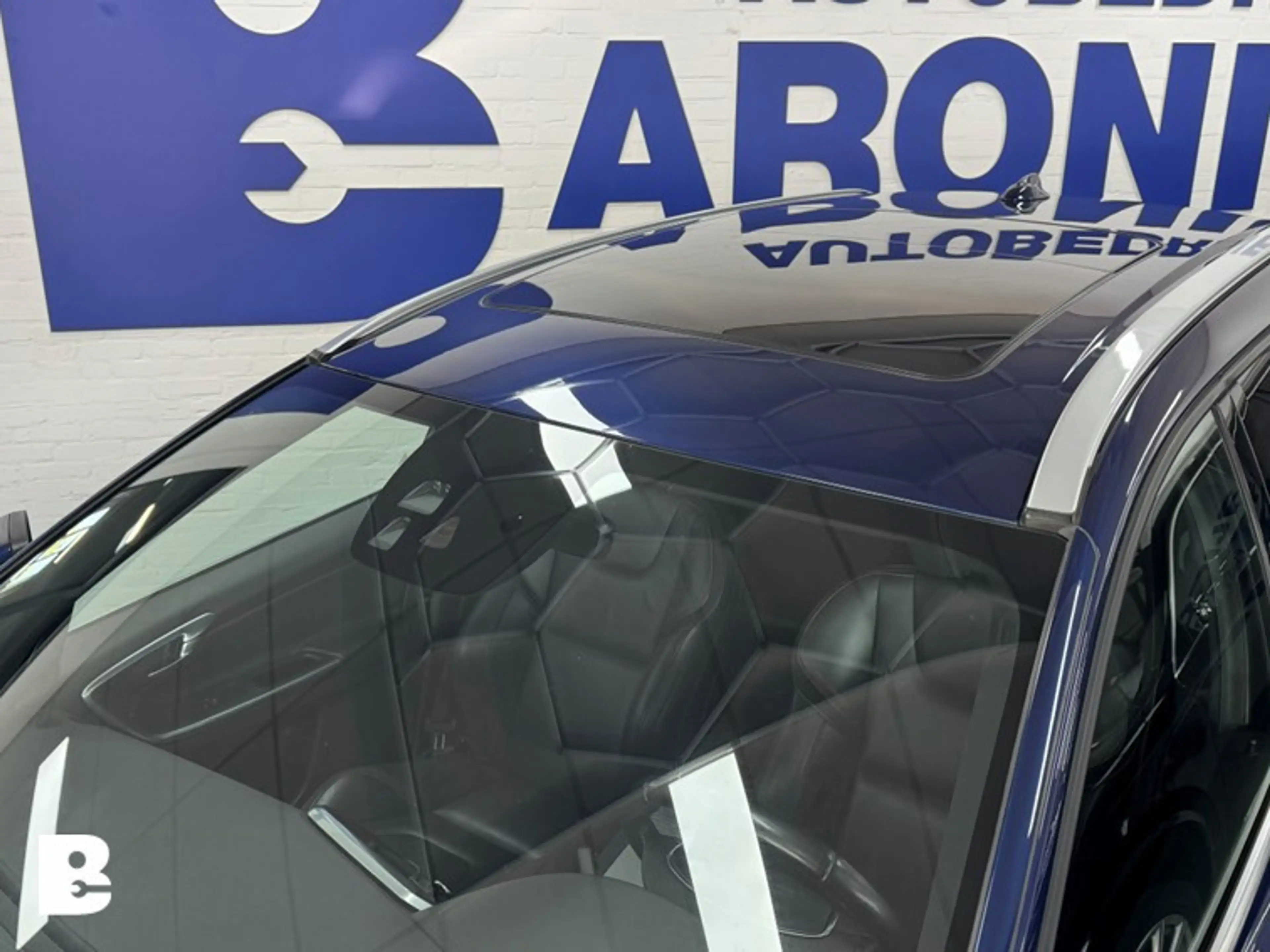 Volvo XC60 2.0 T5 FWD Ocean Race, dealer onderhouden — photo 12