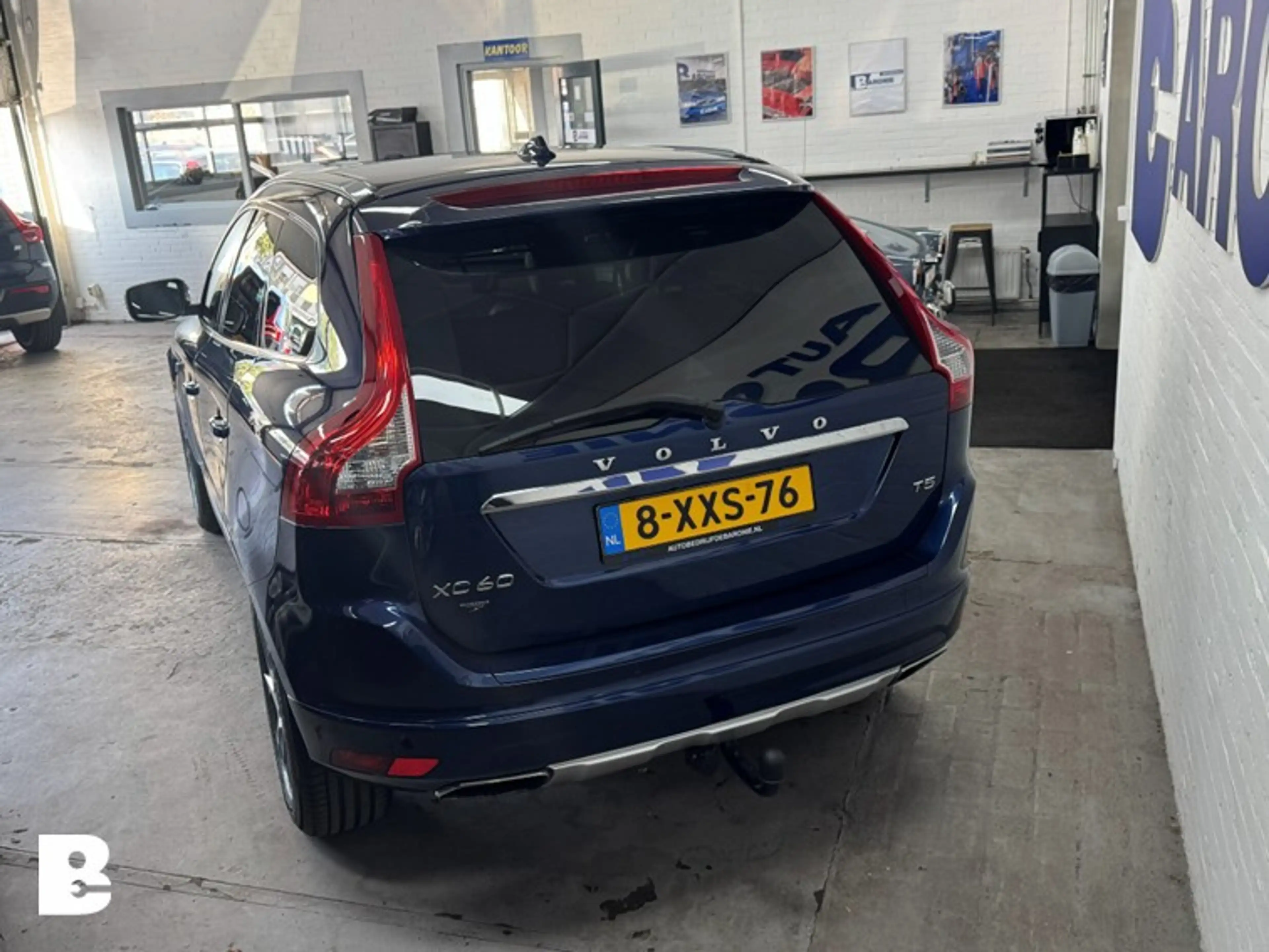 Volvo XC60 2.0 T5 FWD Ocean Race, dealer onderhouden — photo 8