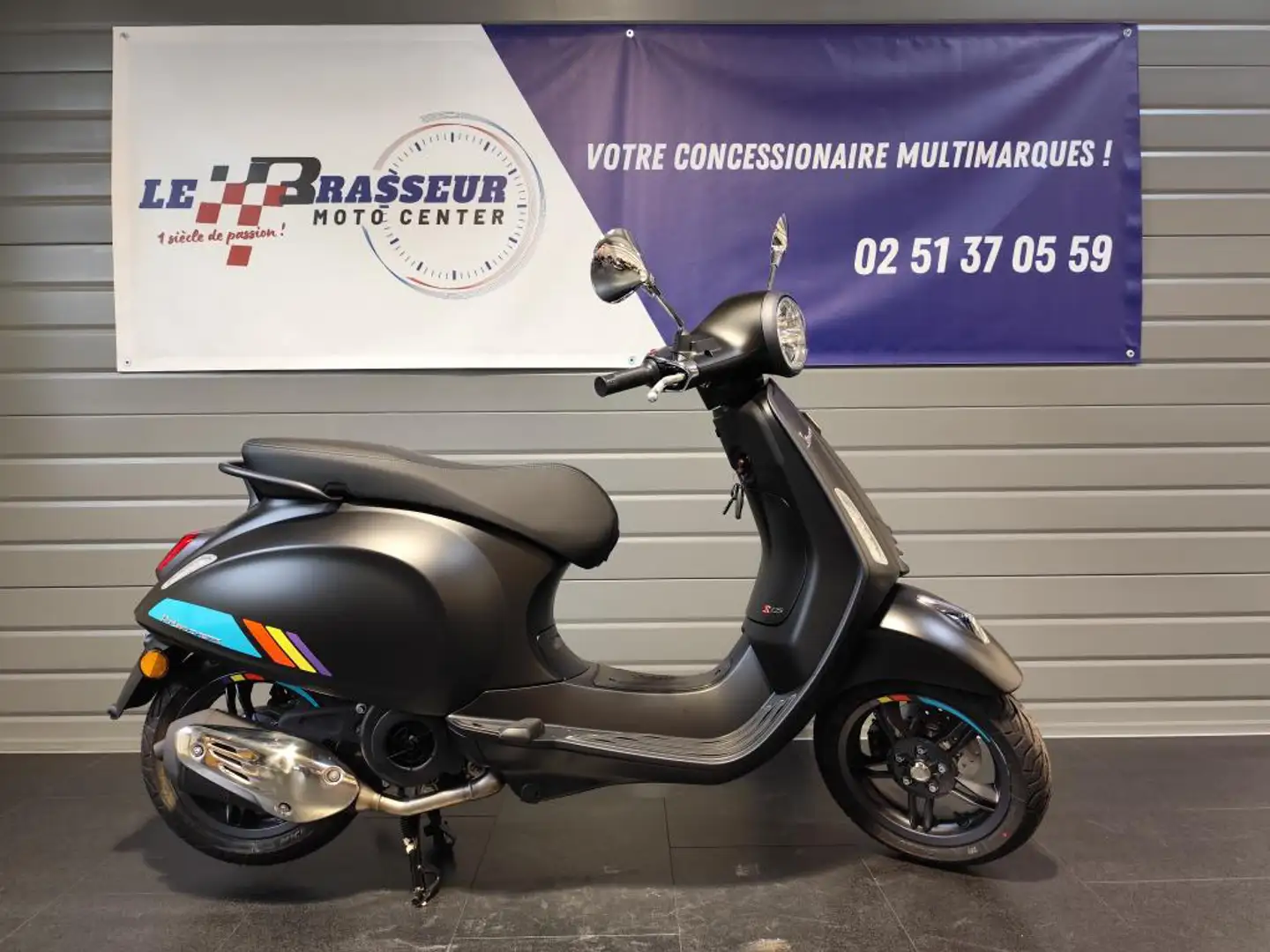 Vespa Primavera 125 Schwarz - 1