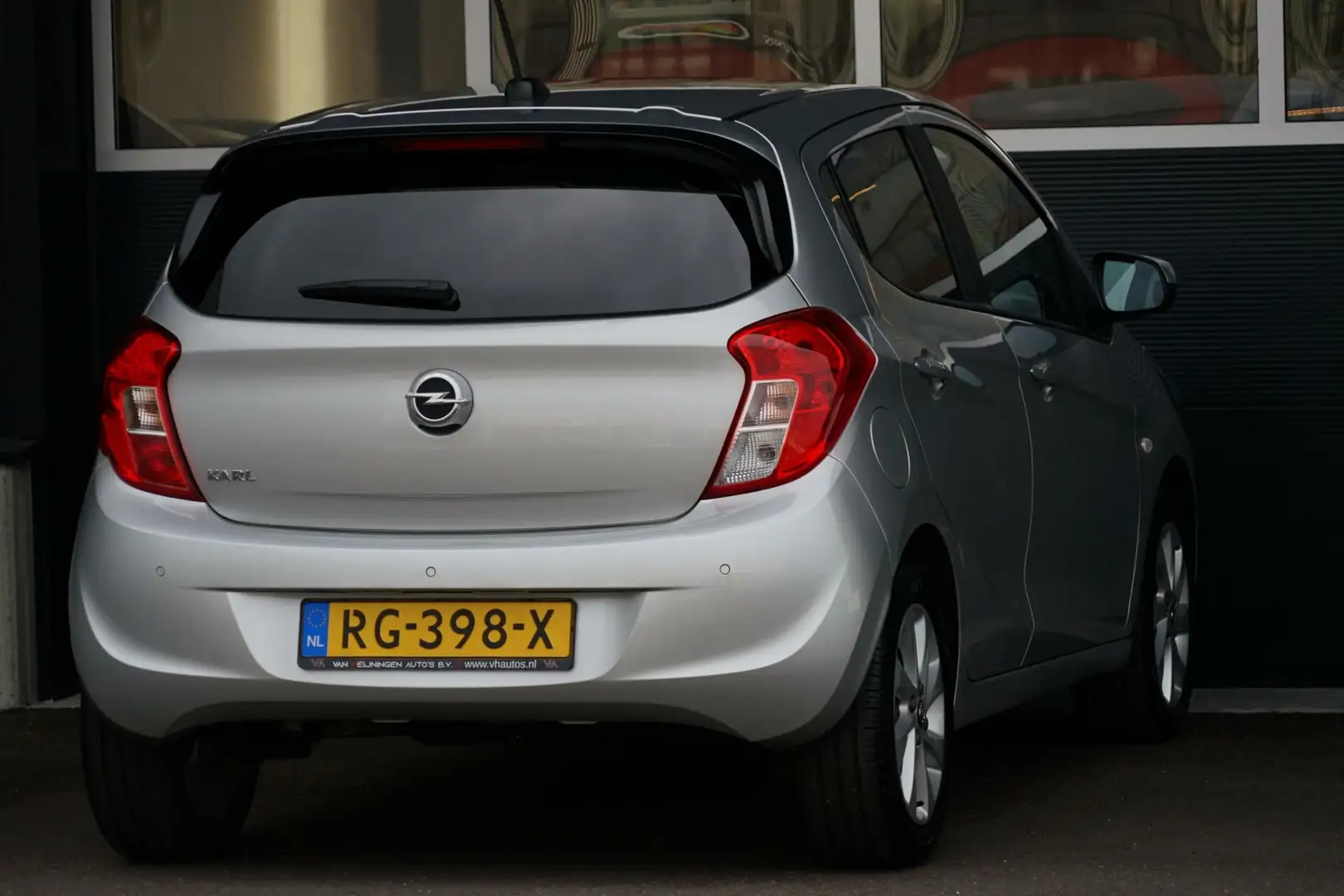 Opel Karl 1.0 ecoFLEX Innovation, CarPlay, clima, PDC, cruis Grijs - 2