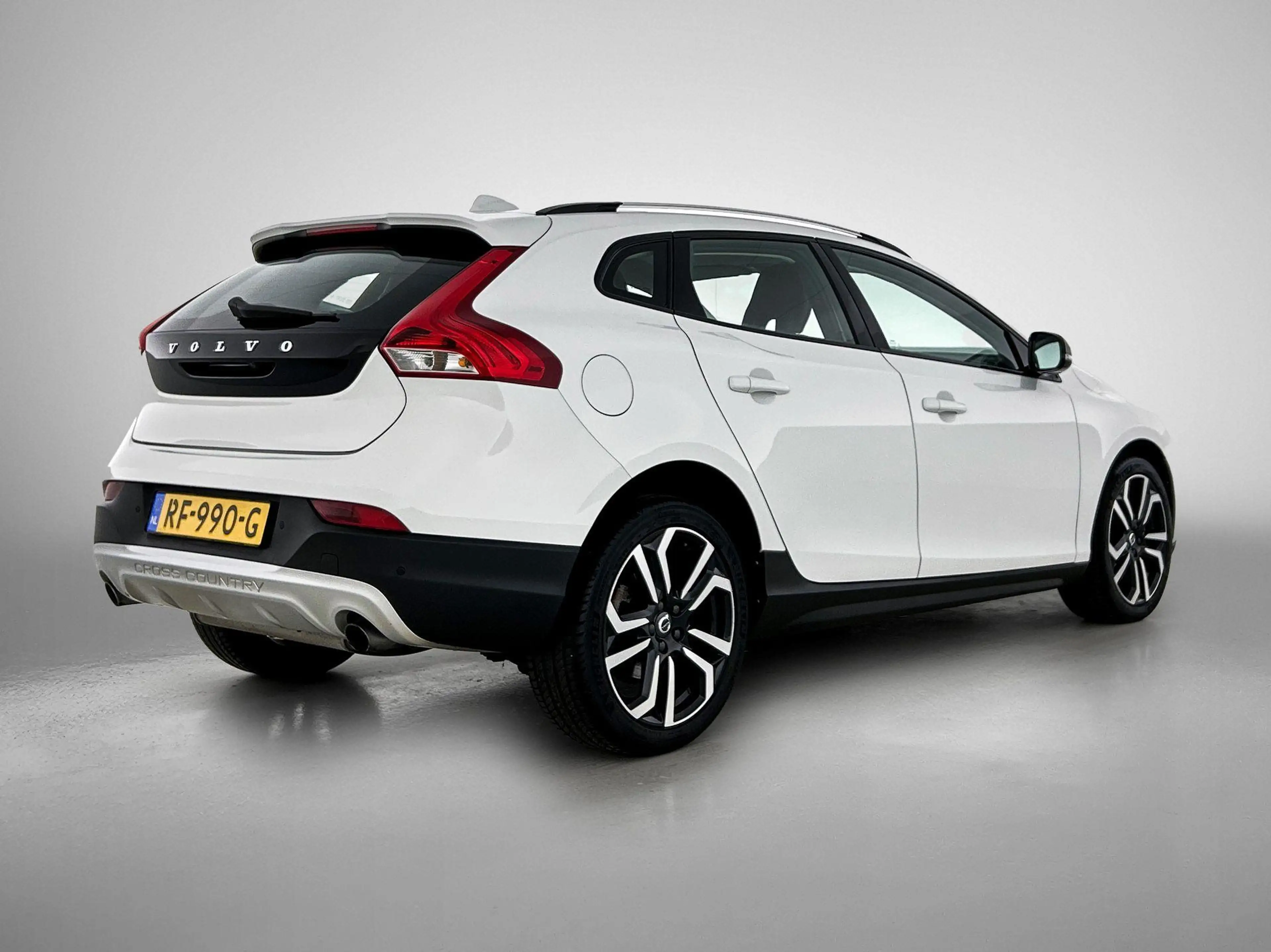 Volvo V40 Cross Country 1.5 T3 Nordic+ — photo 4