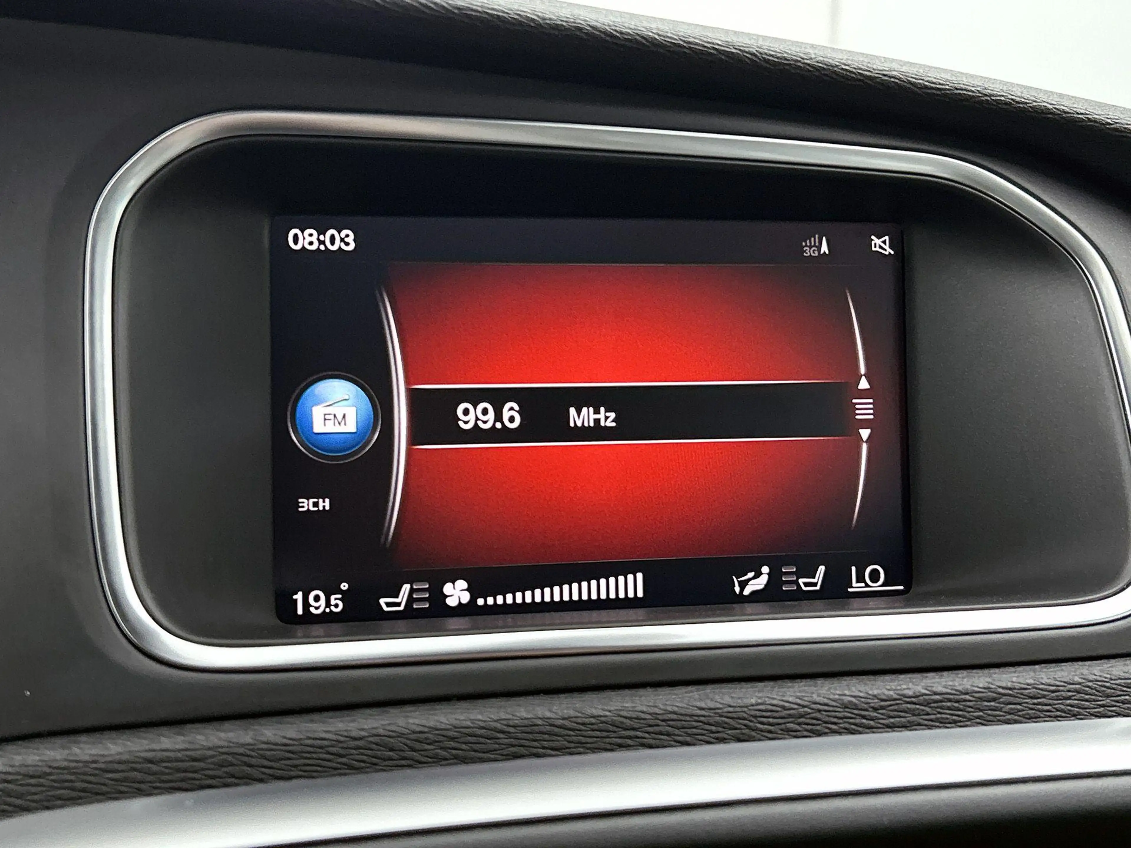 Volvo V40 Cross Country 1.5 T3 Nordic+ — photo 7