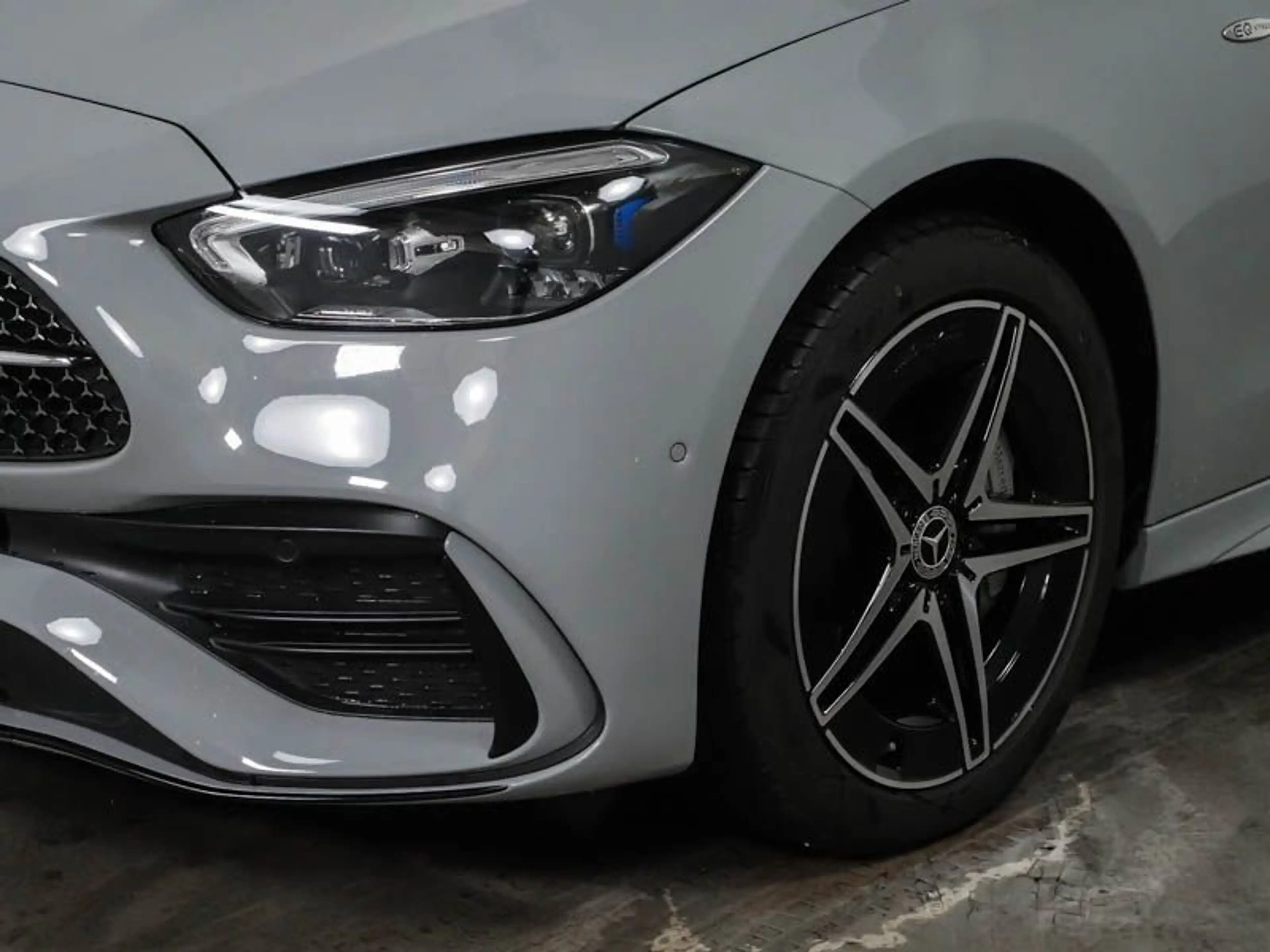 Mercedes-Benz C 300 de T AMG PREMIUM PLUS PANO SD HUD AHK — photo 4