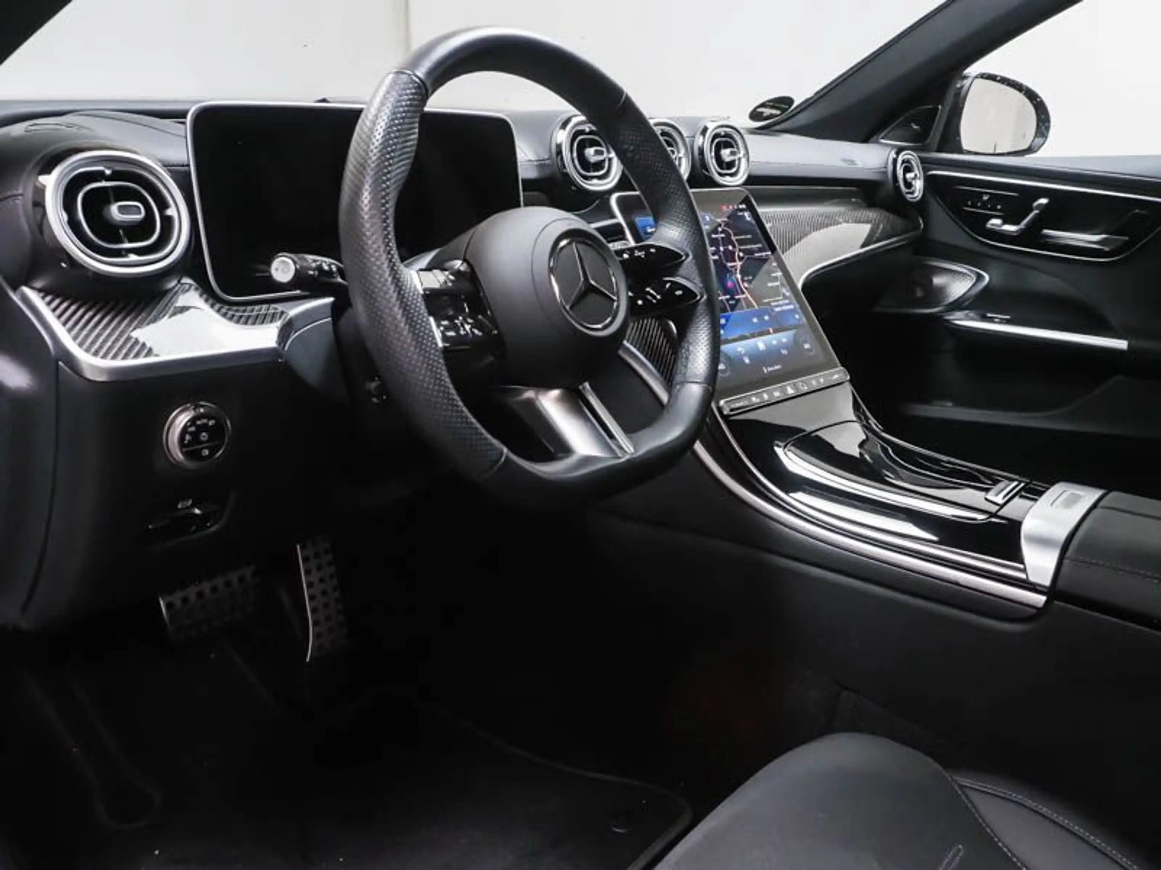 Mercedes-Benz C 300 de T AMG PREMIUM PLUS PANO SD HUD AHK — photo 9
