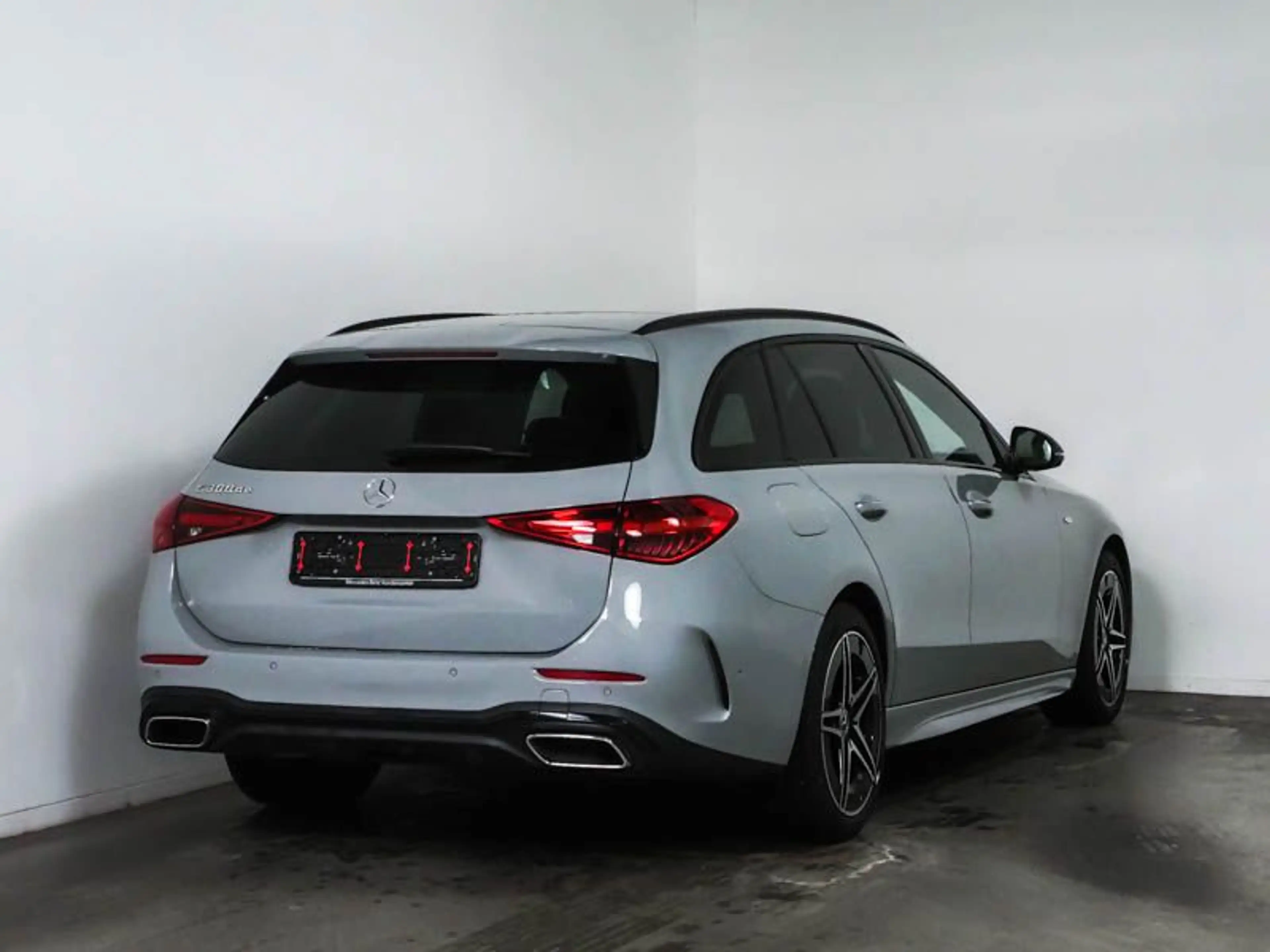 Mercedes-Benz C 300 de T AMG PREMIUM PLUS PANO SD HUD AHK — photo 3