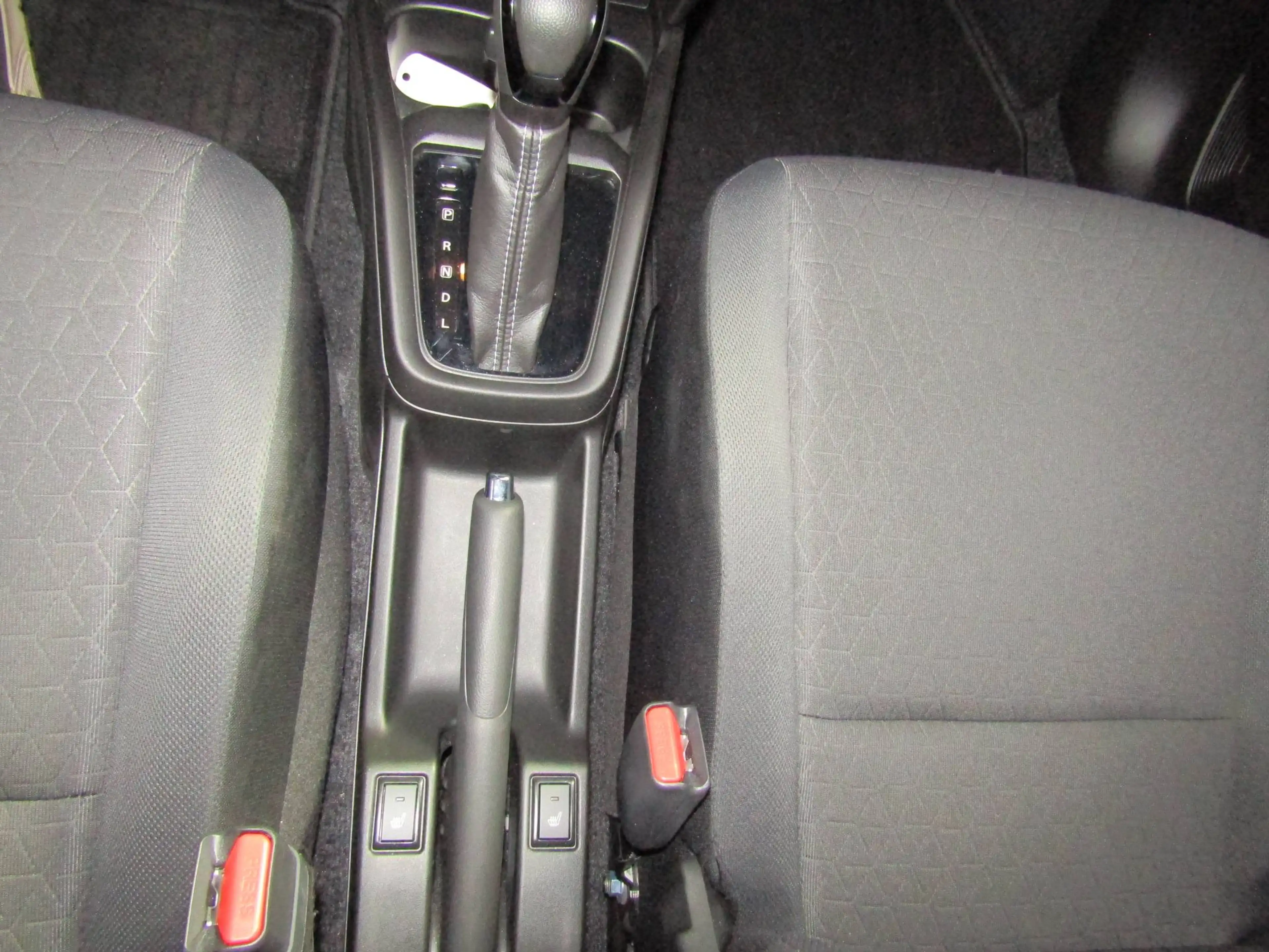 Suzuki Swift GL+ CVT — photo 14