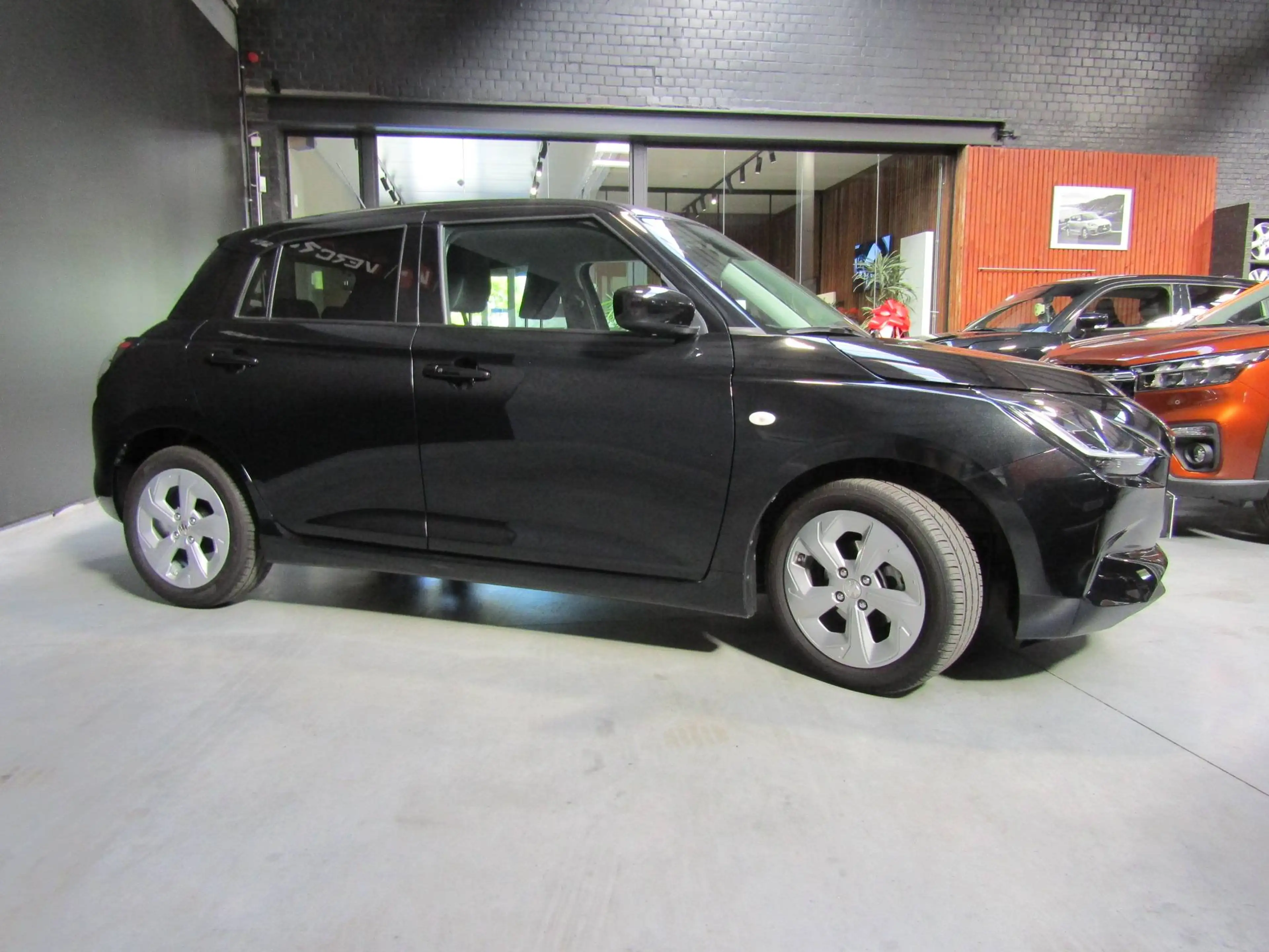 Suzuki Swift GL+ CVT — photo 6