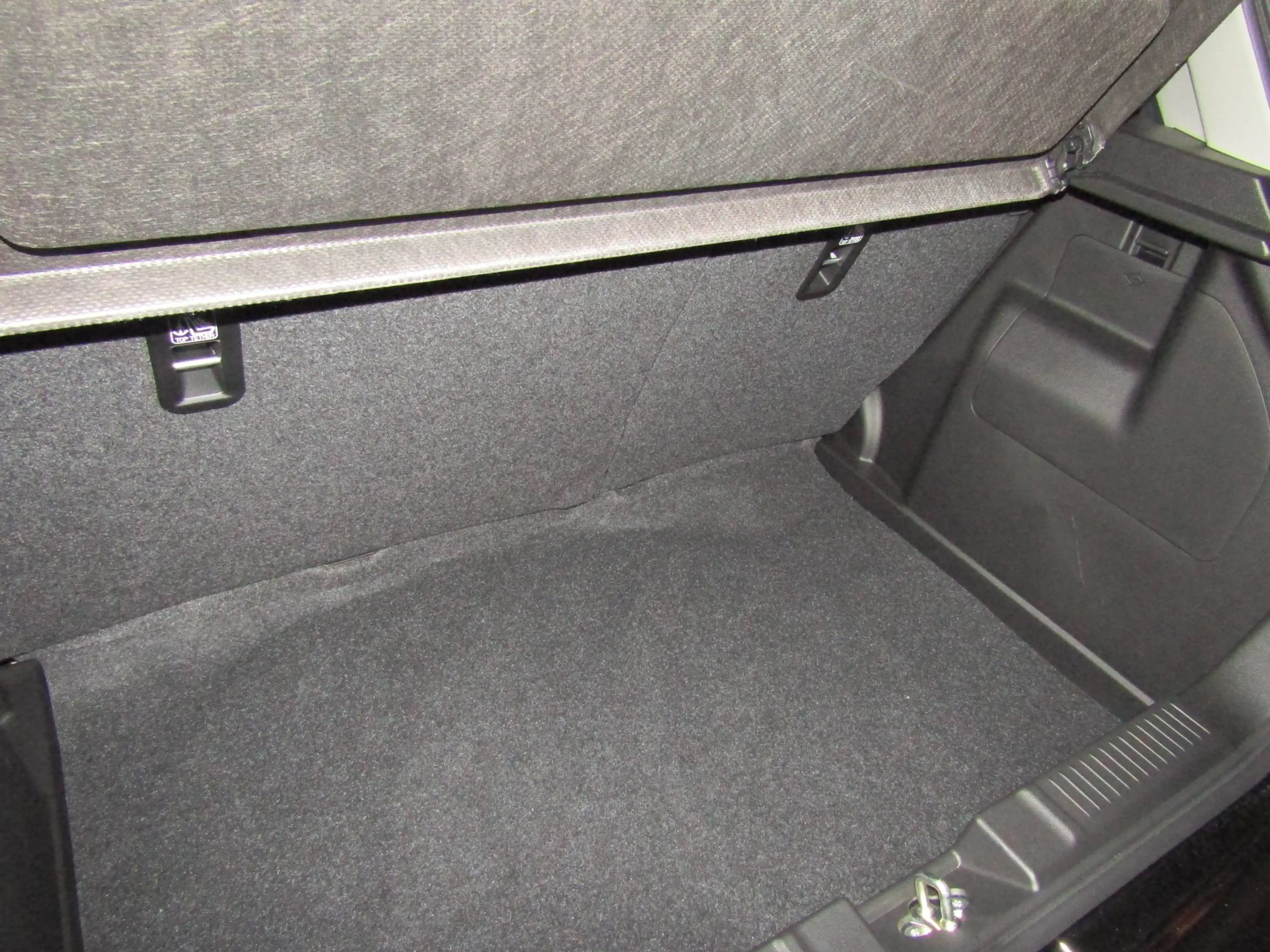Suzuki Swift GL+ CVT — photo 15