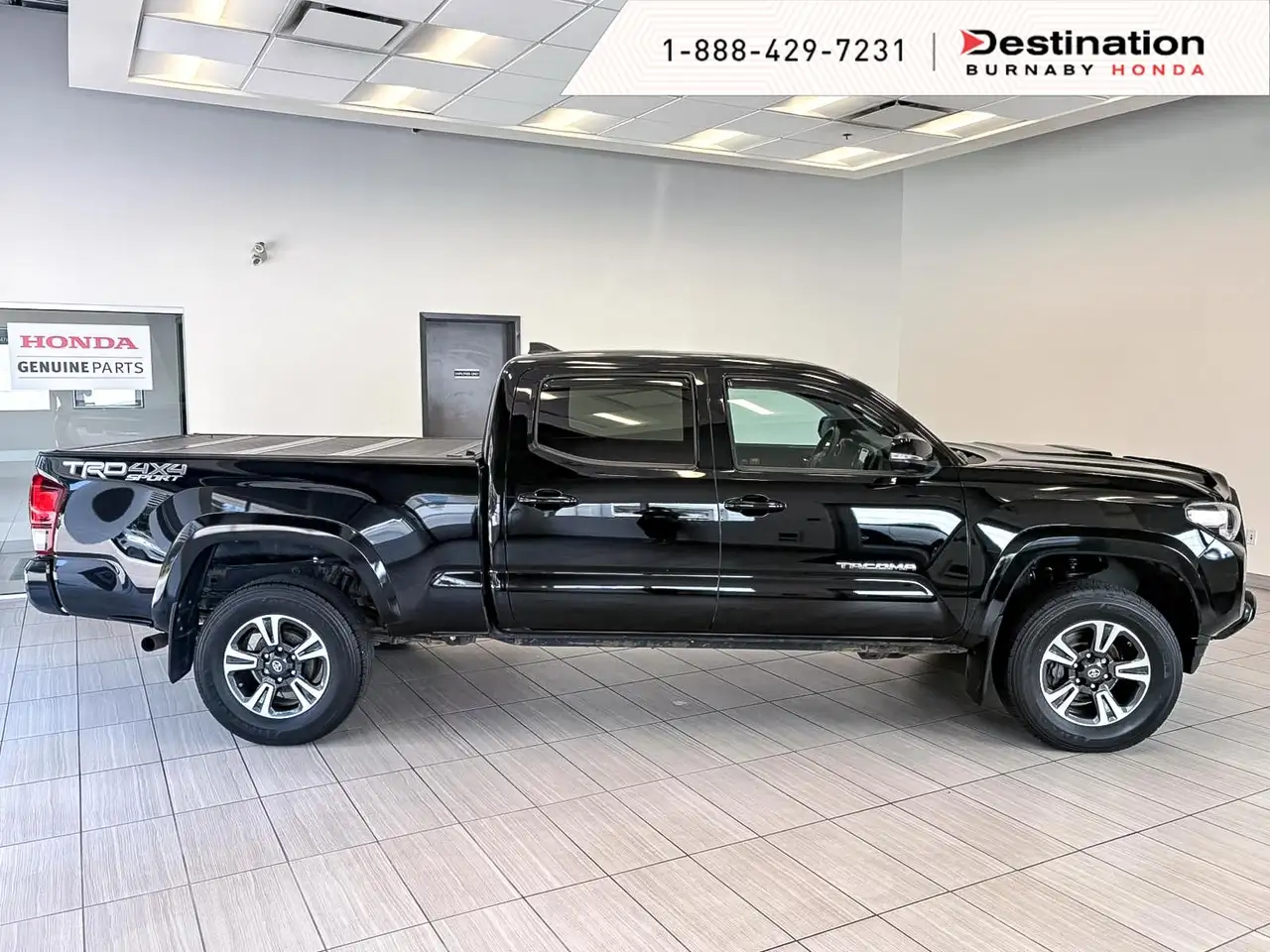 Toyota Tacoma снимка Toyota Tacoma
