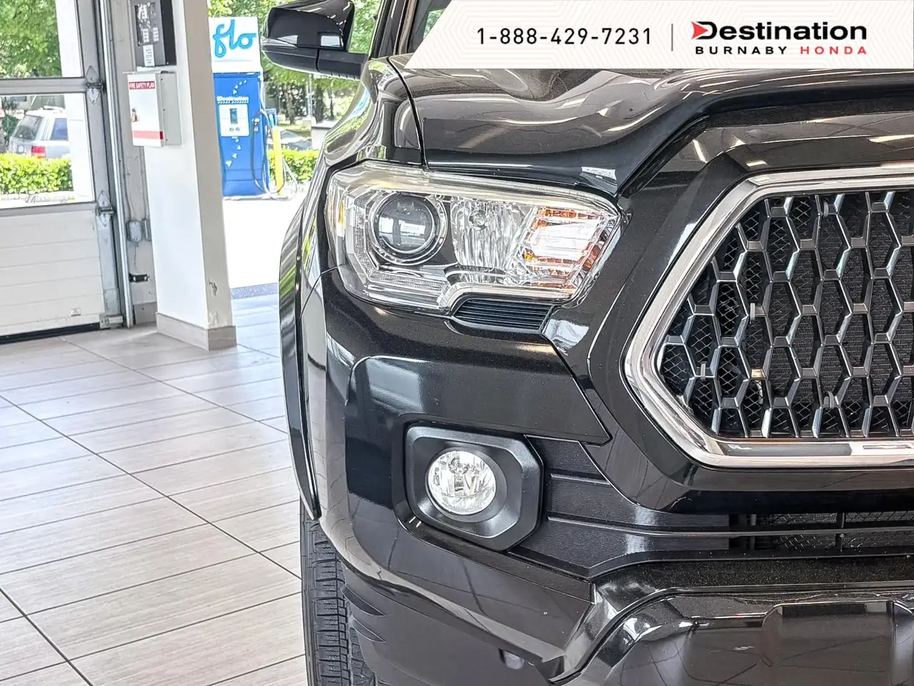 Toyota Tacoma снимка Toyota Tacoma