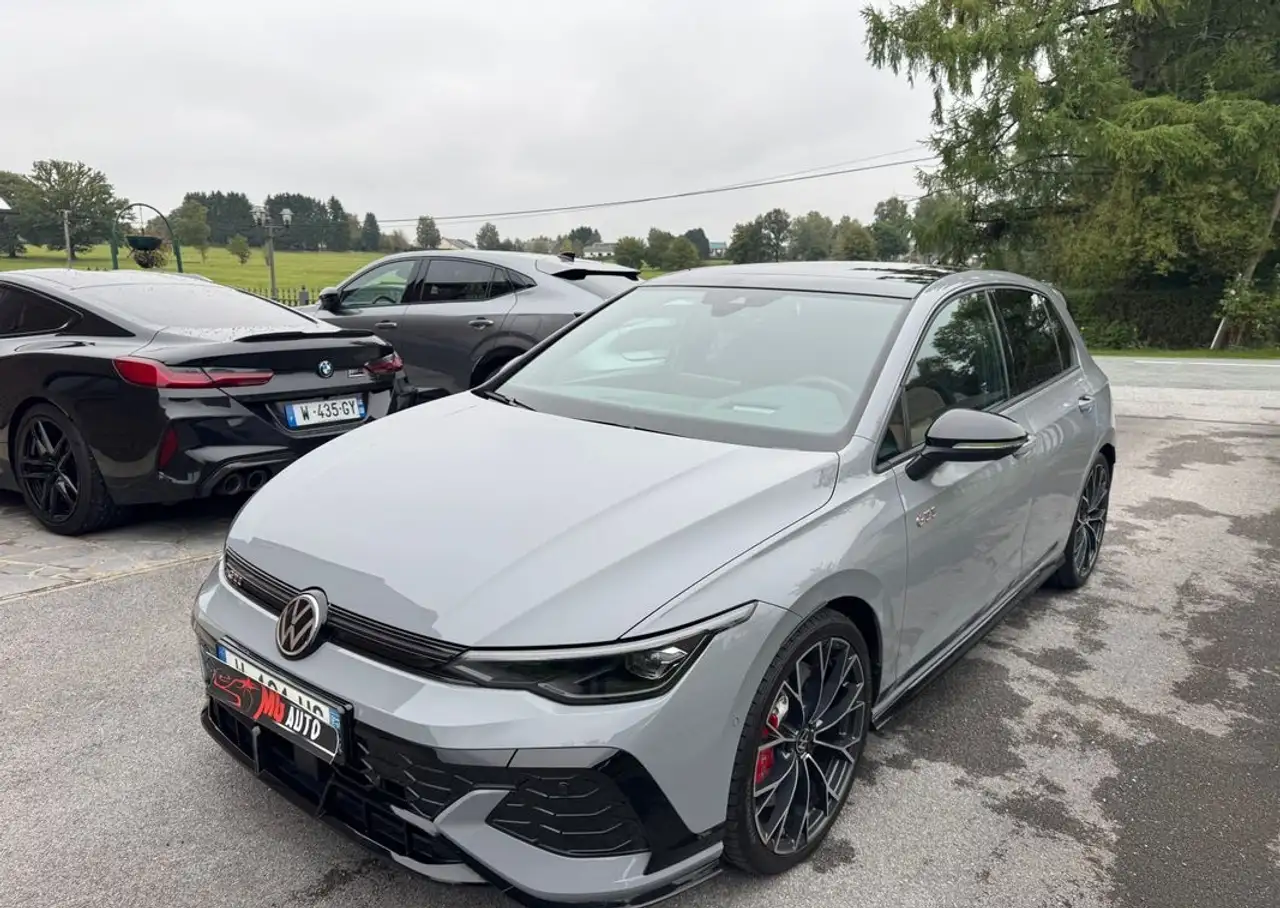 Volkswagen Golf GTI