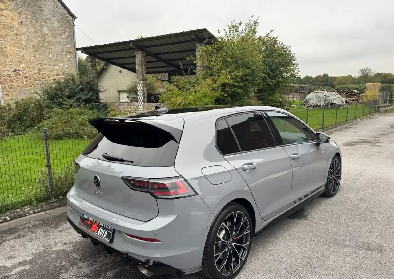 Volkswagen Golf GTI — photo 5