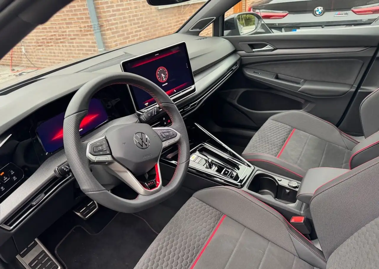 Volkswagen Golf GTI — photo 4