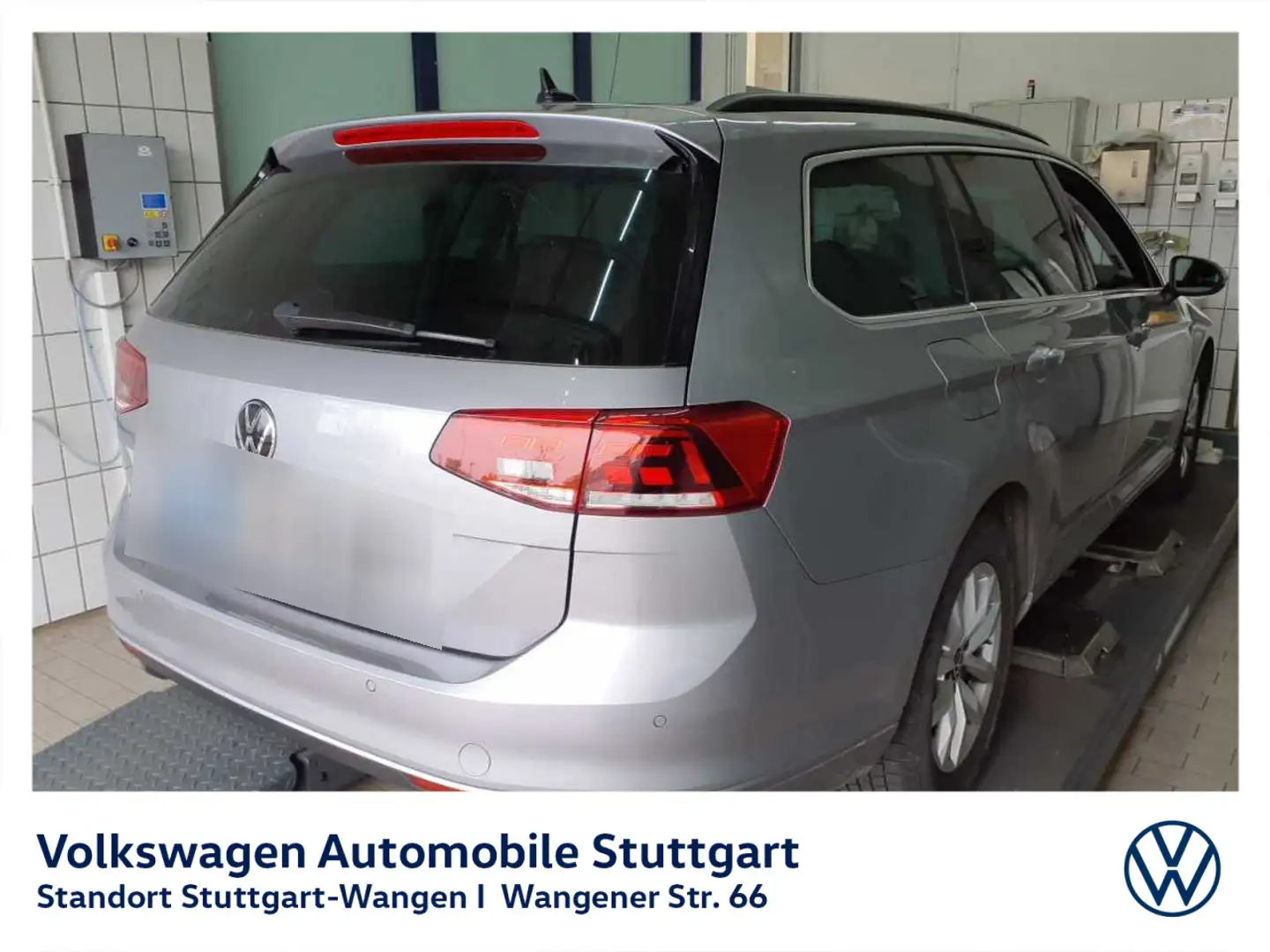 Volkswagen Passat Variant Business 2.0 TDI DSG Navi AHK ACC Silber - 2