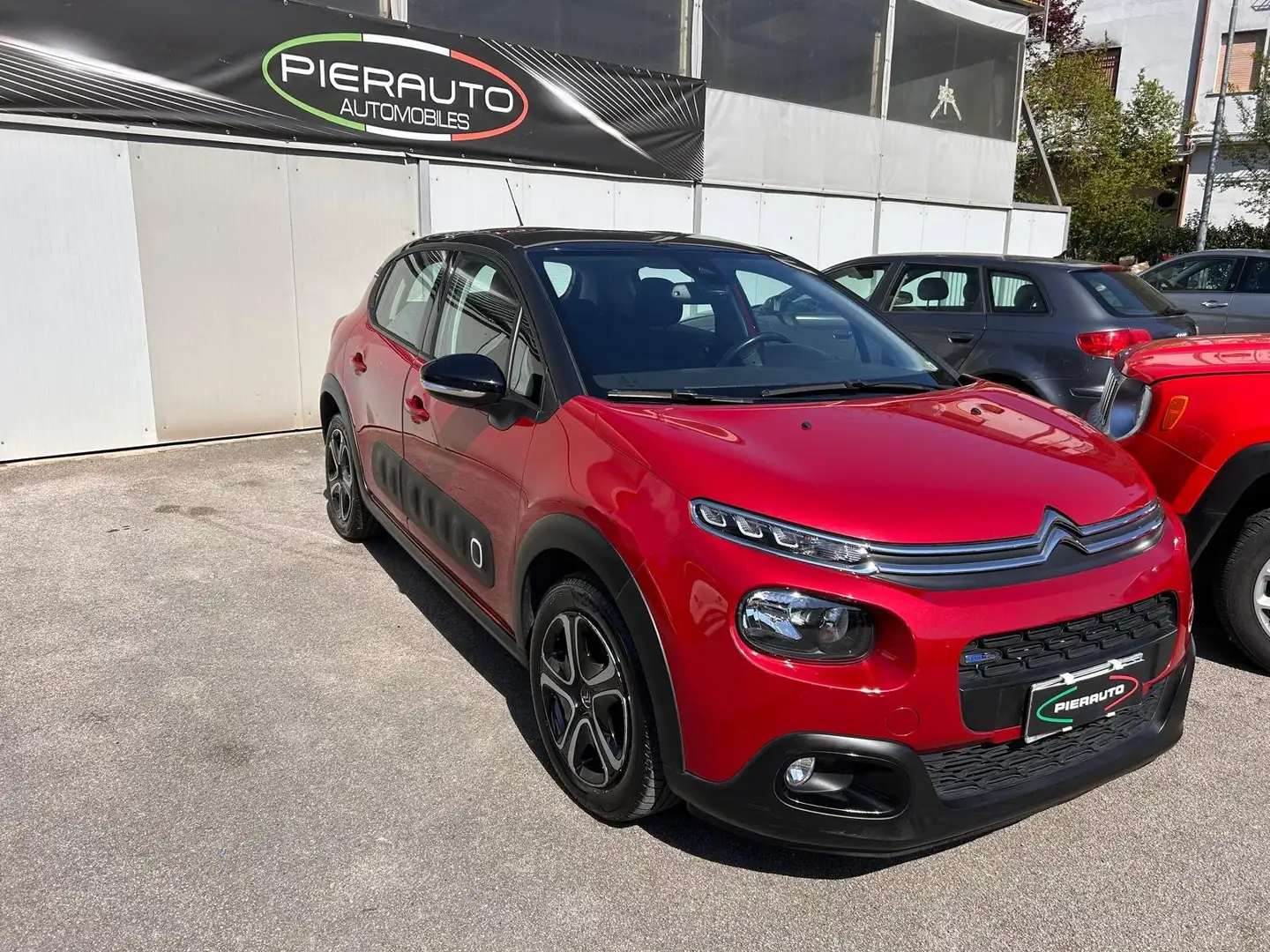 Citroen C3 C3 1.2 puretech Shine Gpl 82cv Rojo - 1