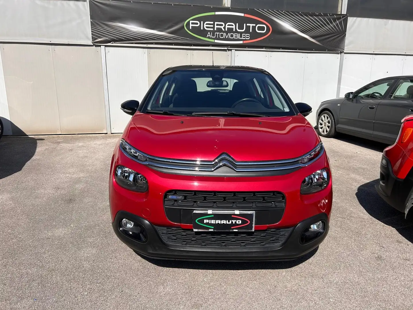 Citroen C3 C3 1.2 puretech Shine Gpl 82cv Rojo - 2