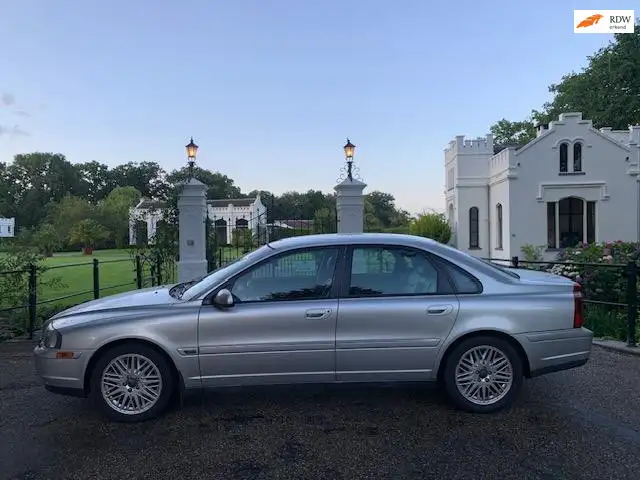 Volvo S80