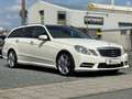 Mercedes-Benz E 500 E 550 V8 BiTurbo AMG PANO LEDER NAVI H&K TOP! Blanc - thumbnail 1