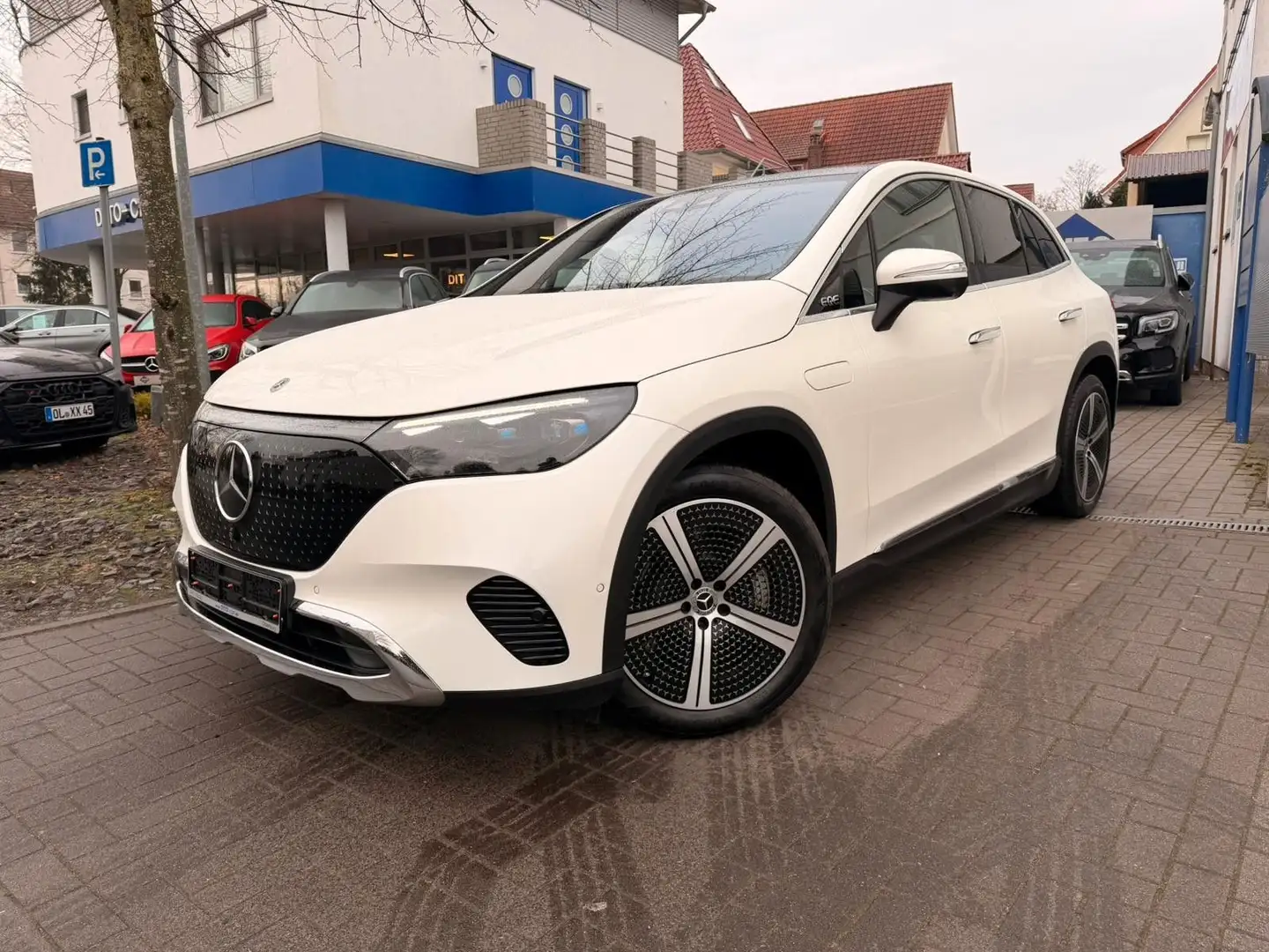 Mercedes-Benz EQE SUV 350+/Ambiente/PANO/Burmester/LED/ Blanc - 1