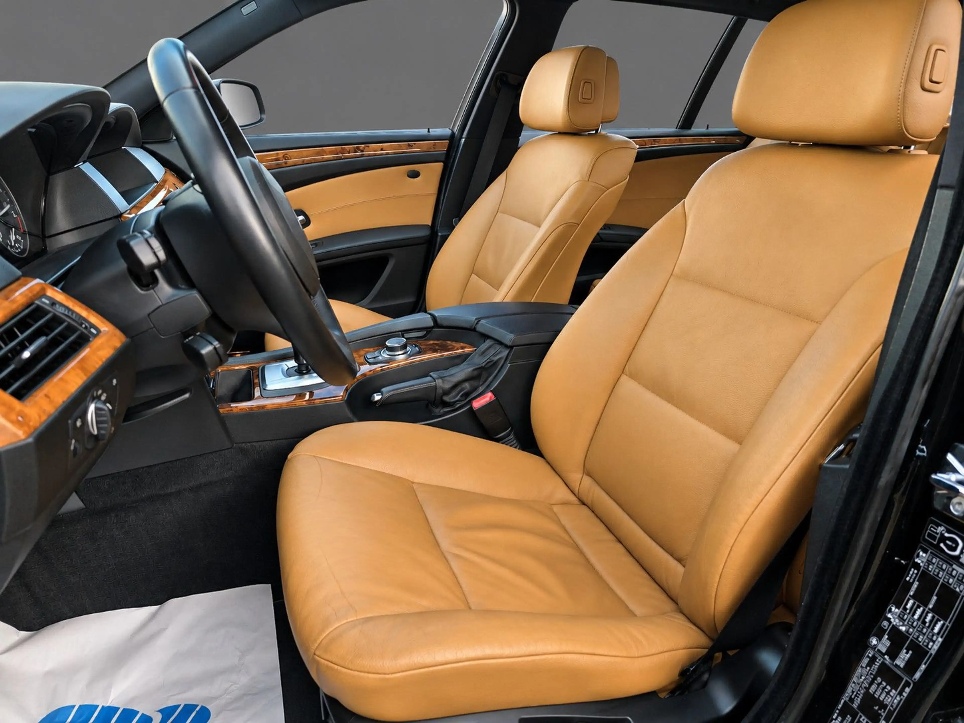 BMW 530 d Touring Edition Lifestyle*Navi*Leder*Xenon — photo 10