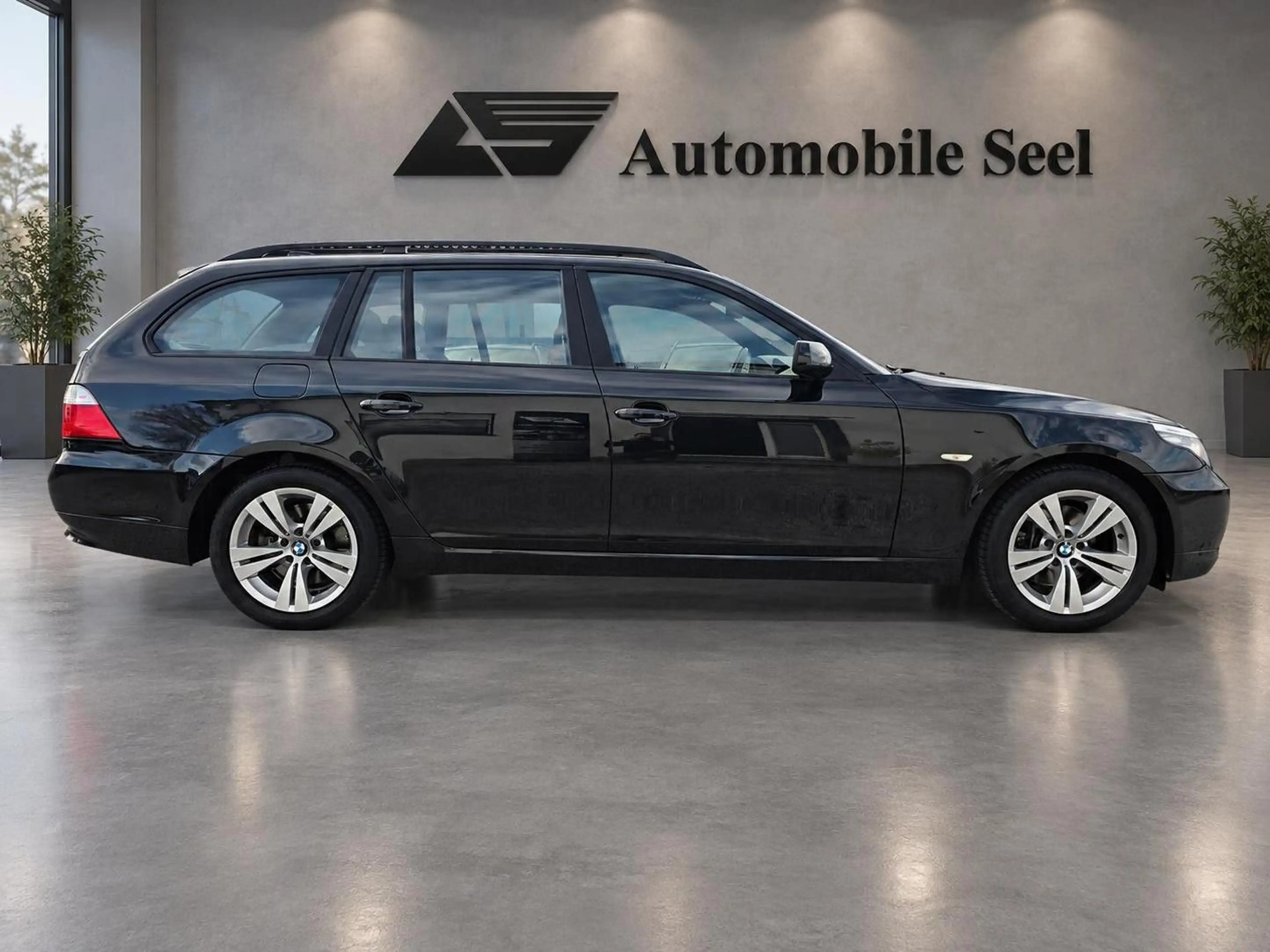 BMW 530 d Touring Edition Lifestyle*Navi*Leder*Xenon — photo 4