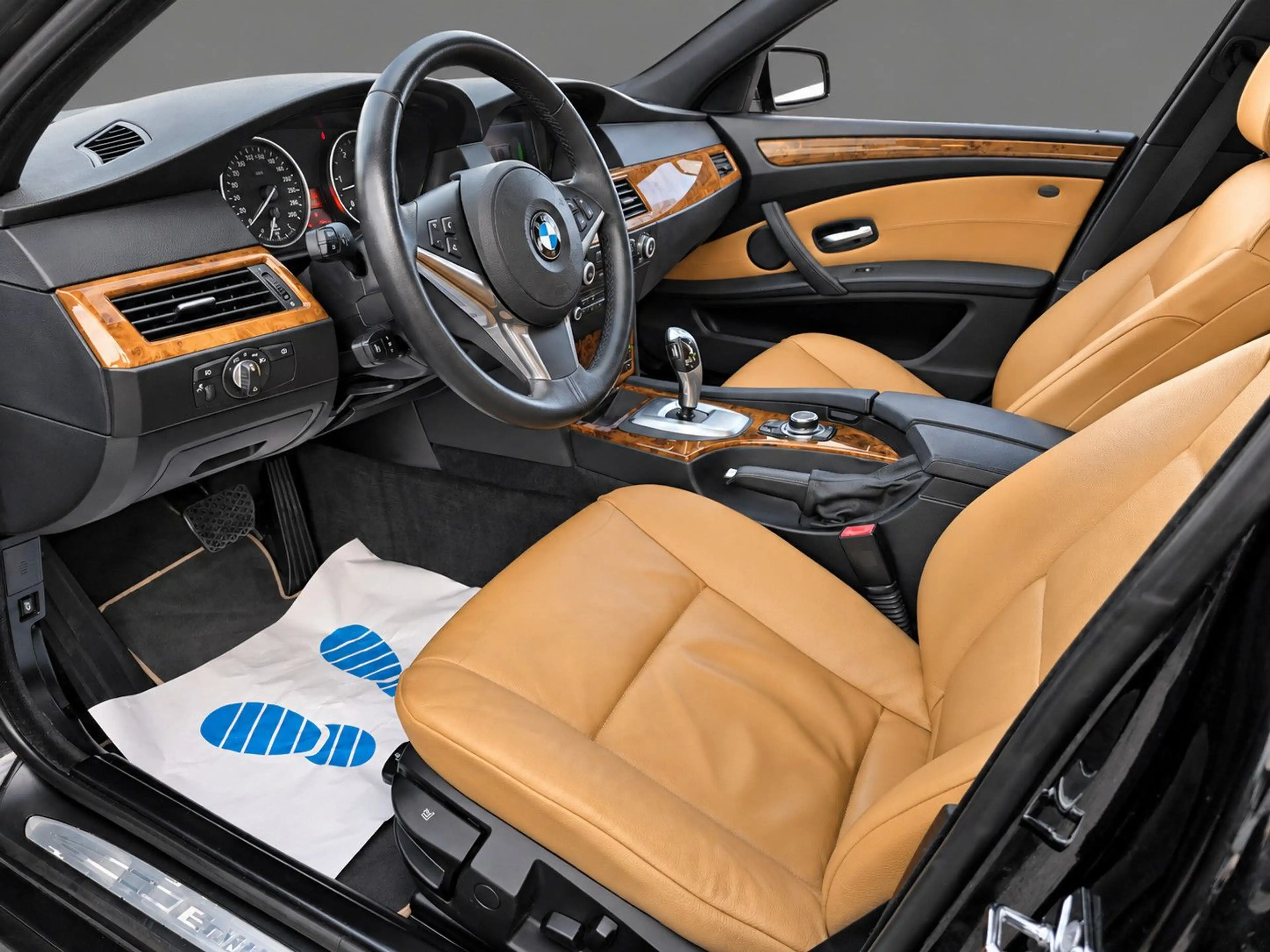 BMW 530 d Touring Edition Lifestyle*Navi*Leder*Xenon — photo 9