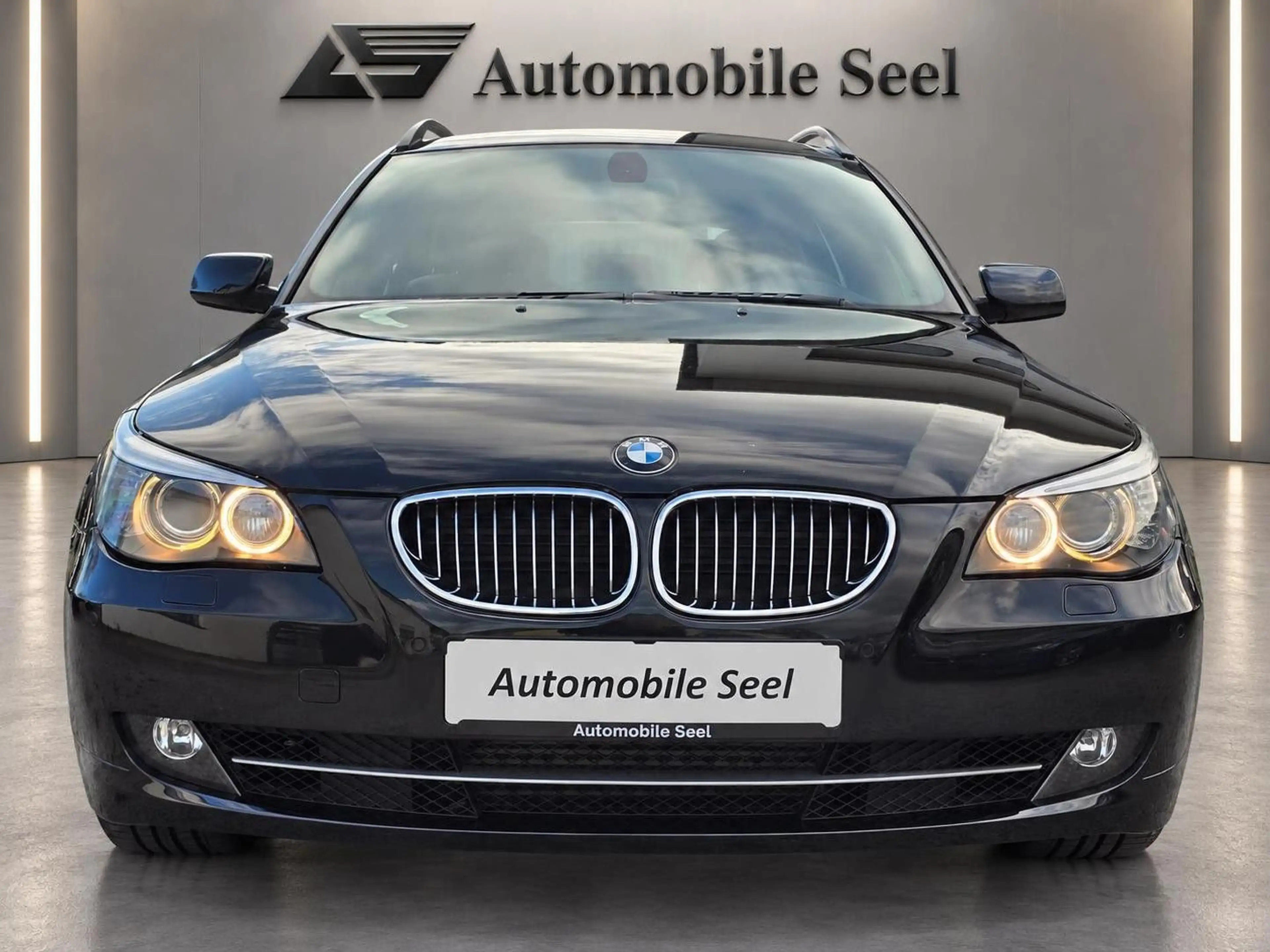 BMW 530 d Touring Edition Lifestyle*Navi*Leder*Xenon — photo 2