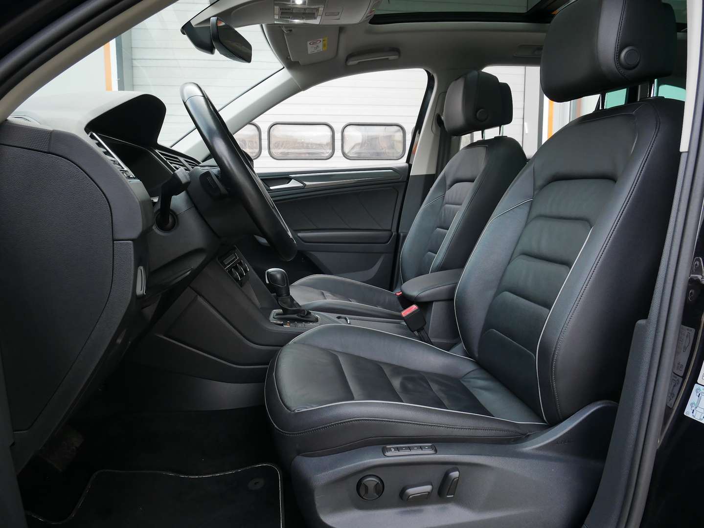 Volkswagen TIGUAN R-Line -  - Joinsteer - #5